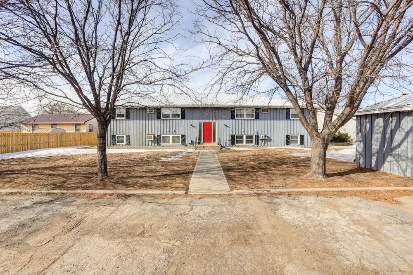 Pierre Vacation Rental - 9 Mi to Oahe Dam!