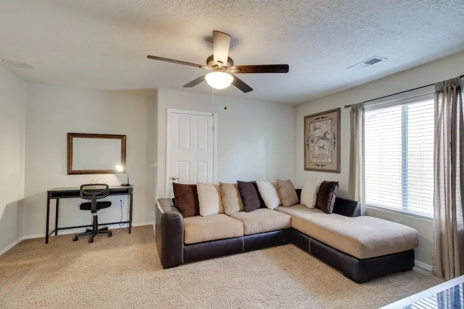 Chic New Mexico Retreat w/ Patio, Grill & Fire Pit