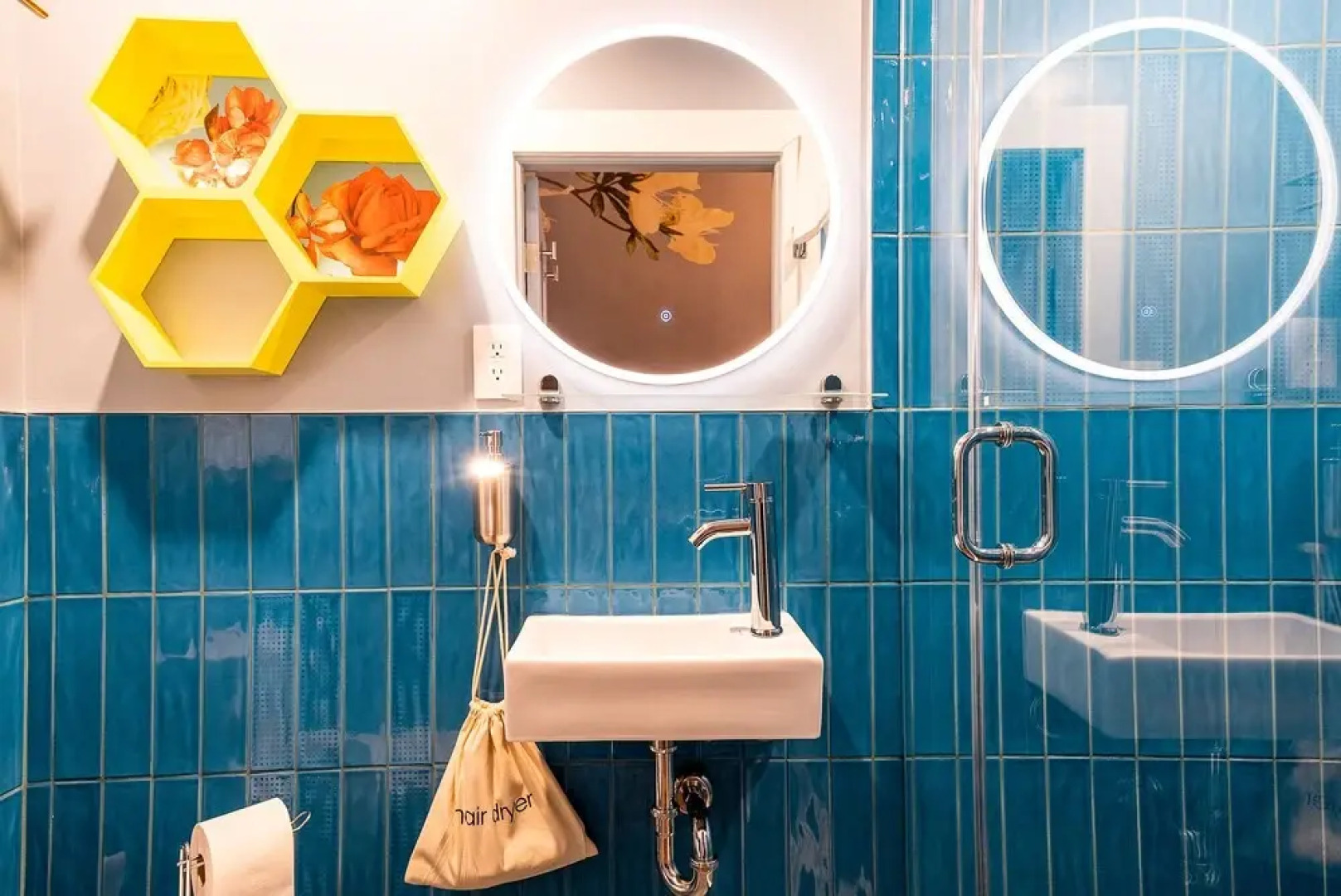 11 Rooms Boutique Hotel