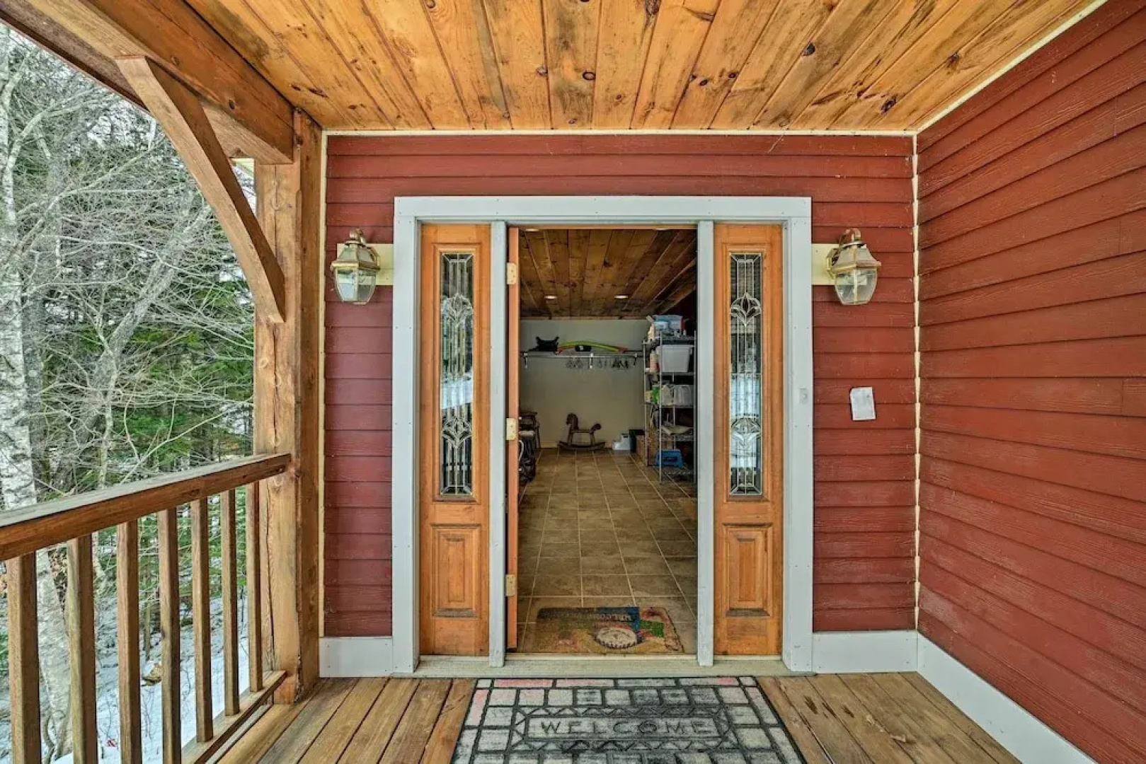 West Dover Home w/ Deck ~ 2 Mi to Mount Snow!