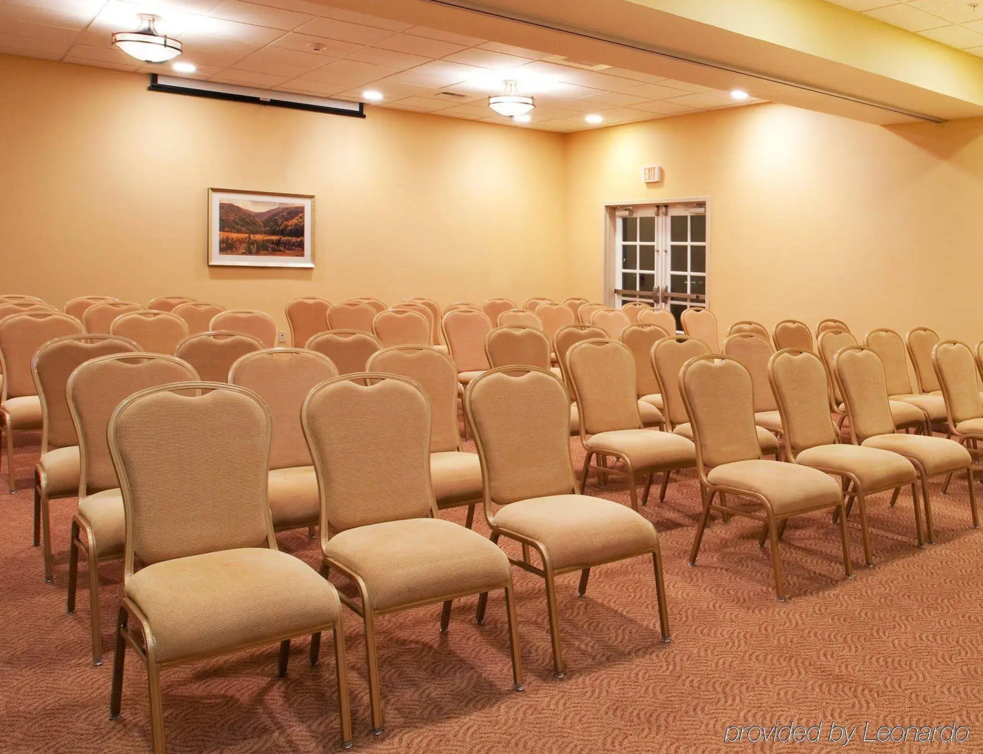 Holiday Inn Express & Suites Napa American Canyon by IHG