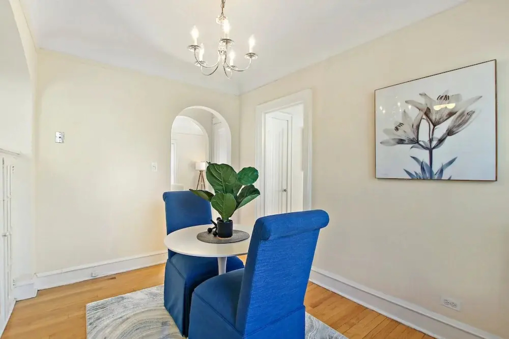 1-Bedroom Nice Apartment in Skokie