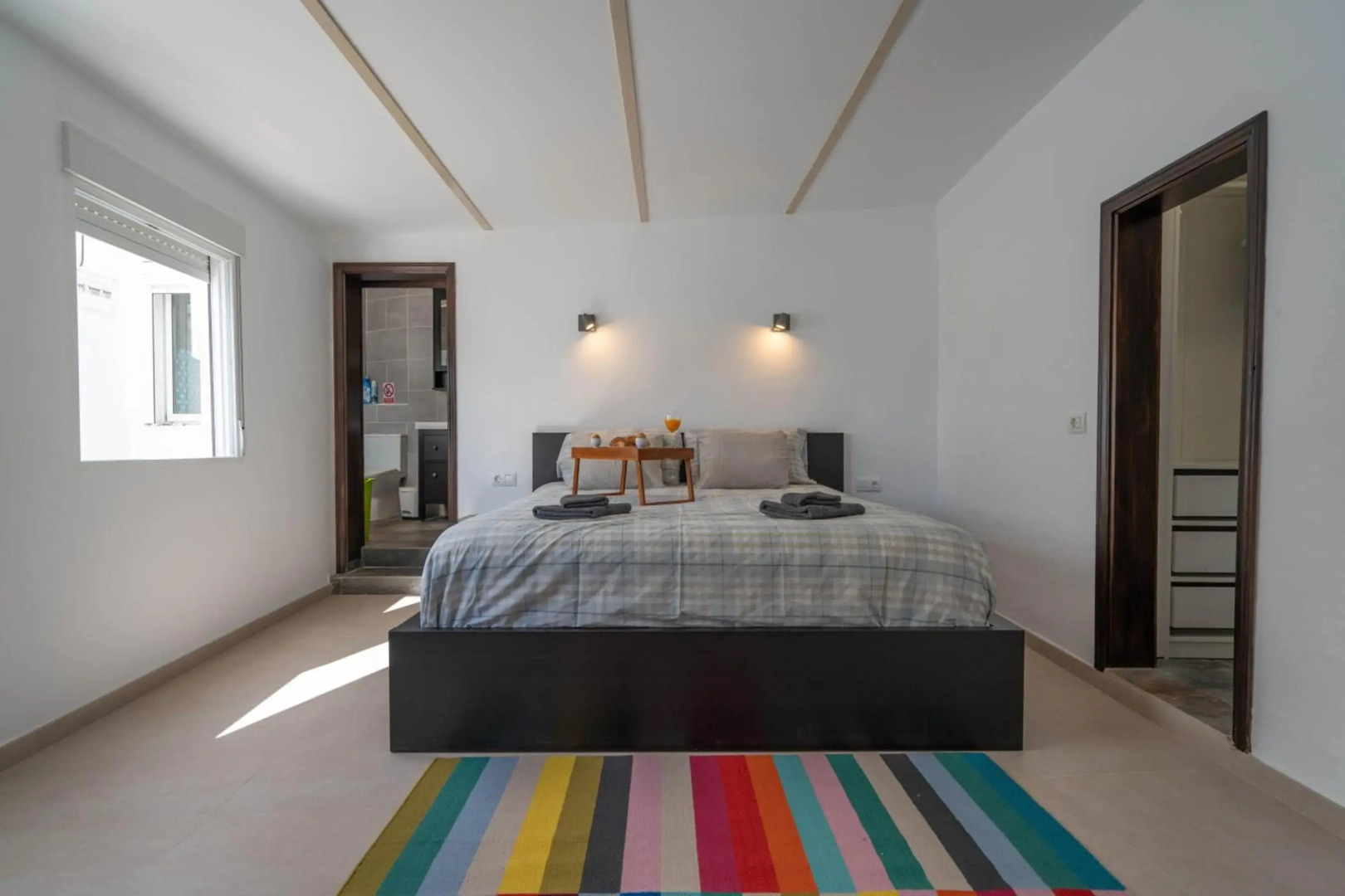 Spectacular Cave with two large terraces (70m2) by the sea