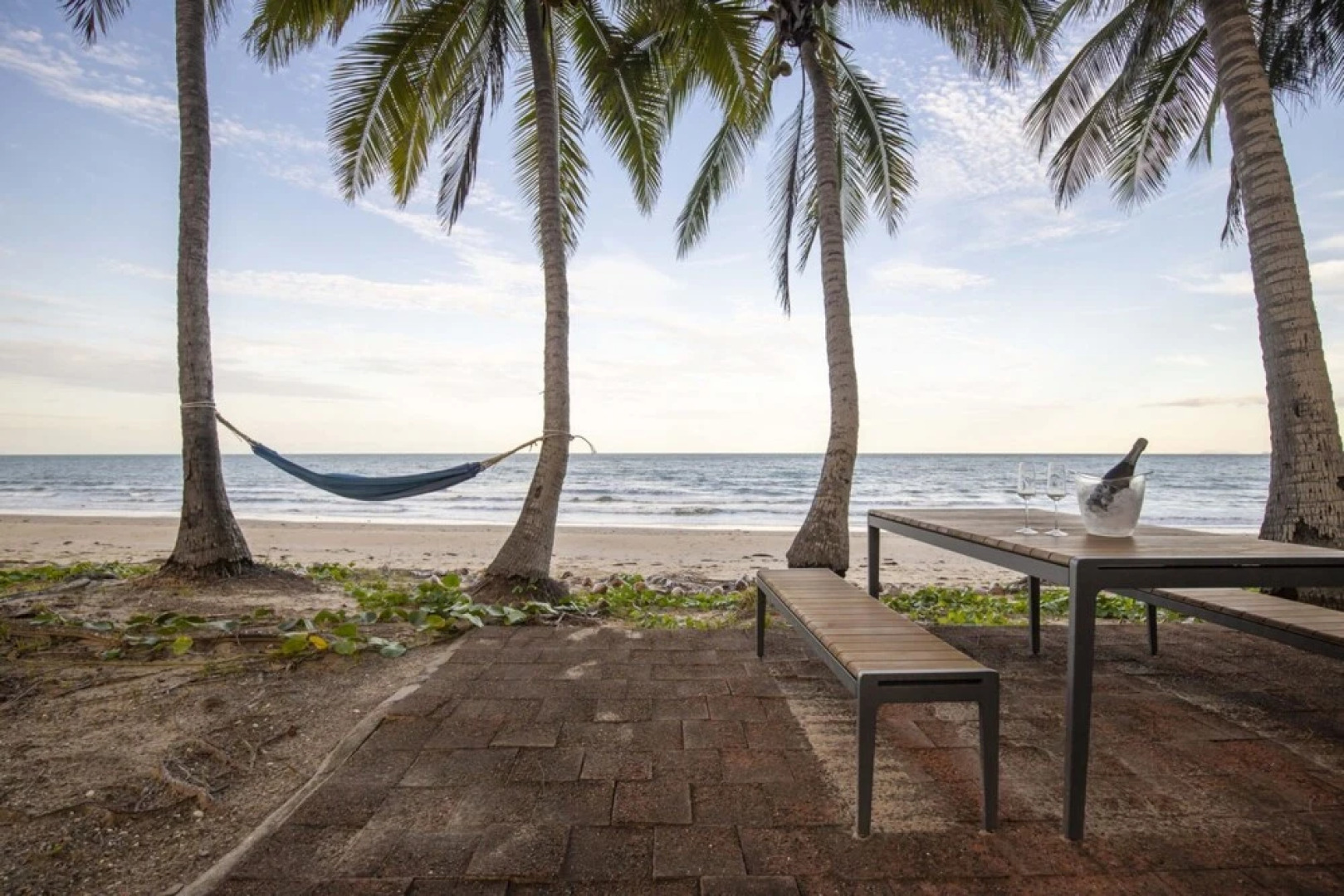 Tenterfield Beachfront Luxury 4 Bedroom Holiday Home