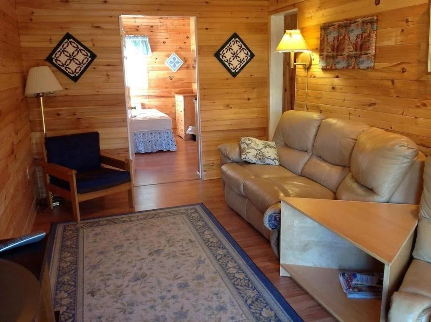 Parkside Cottages and Suites