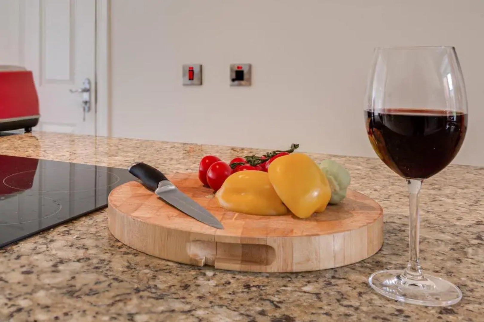 Modern, luxury suites with private bathrooms close to city centre