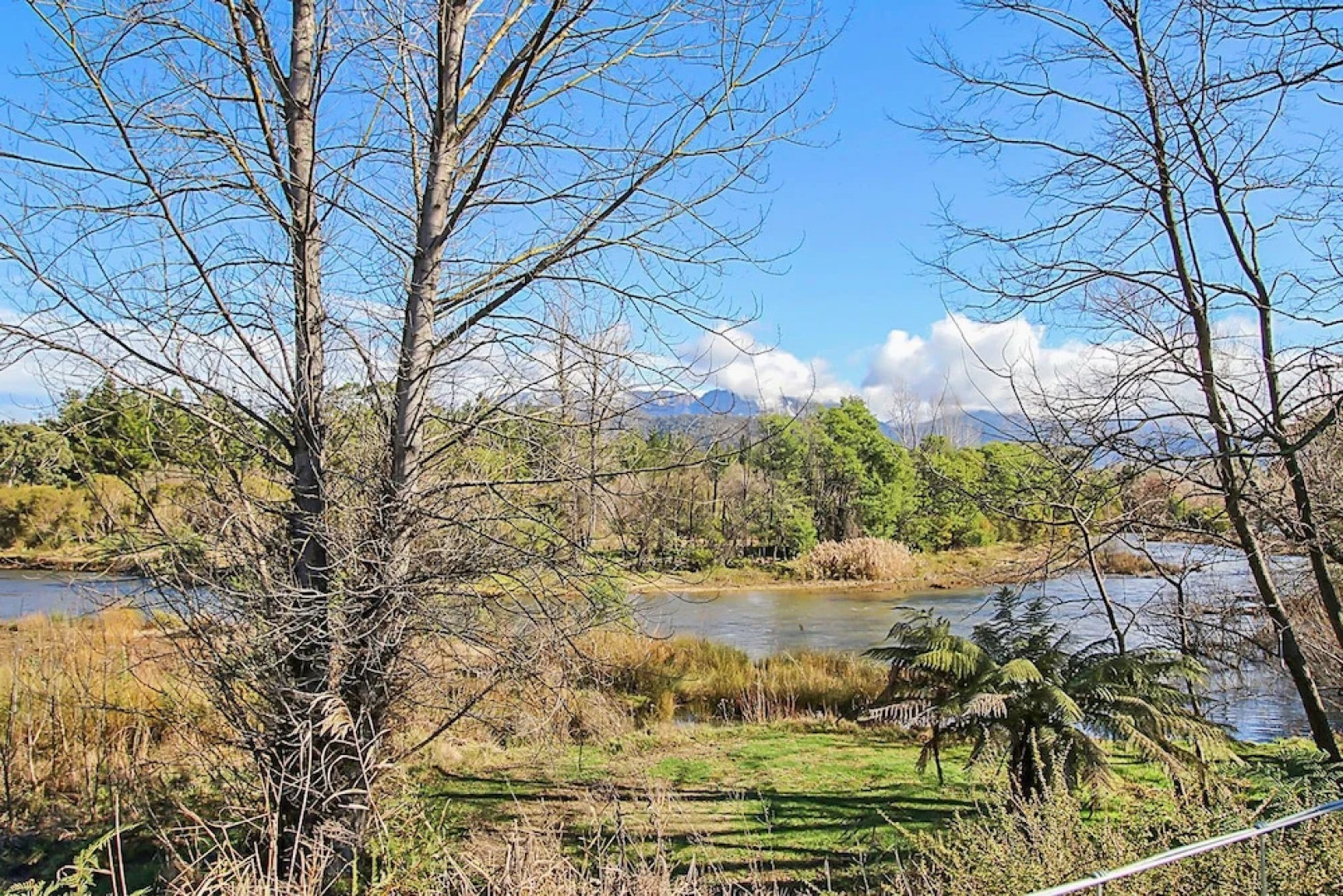 River Verse - On the Ovens