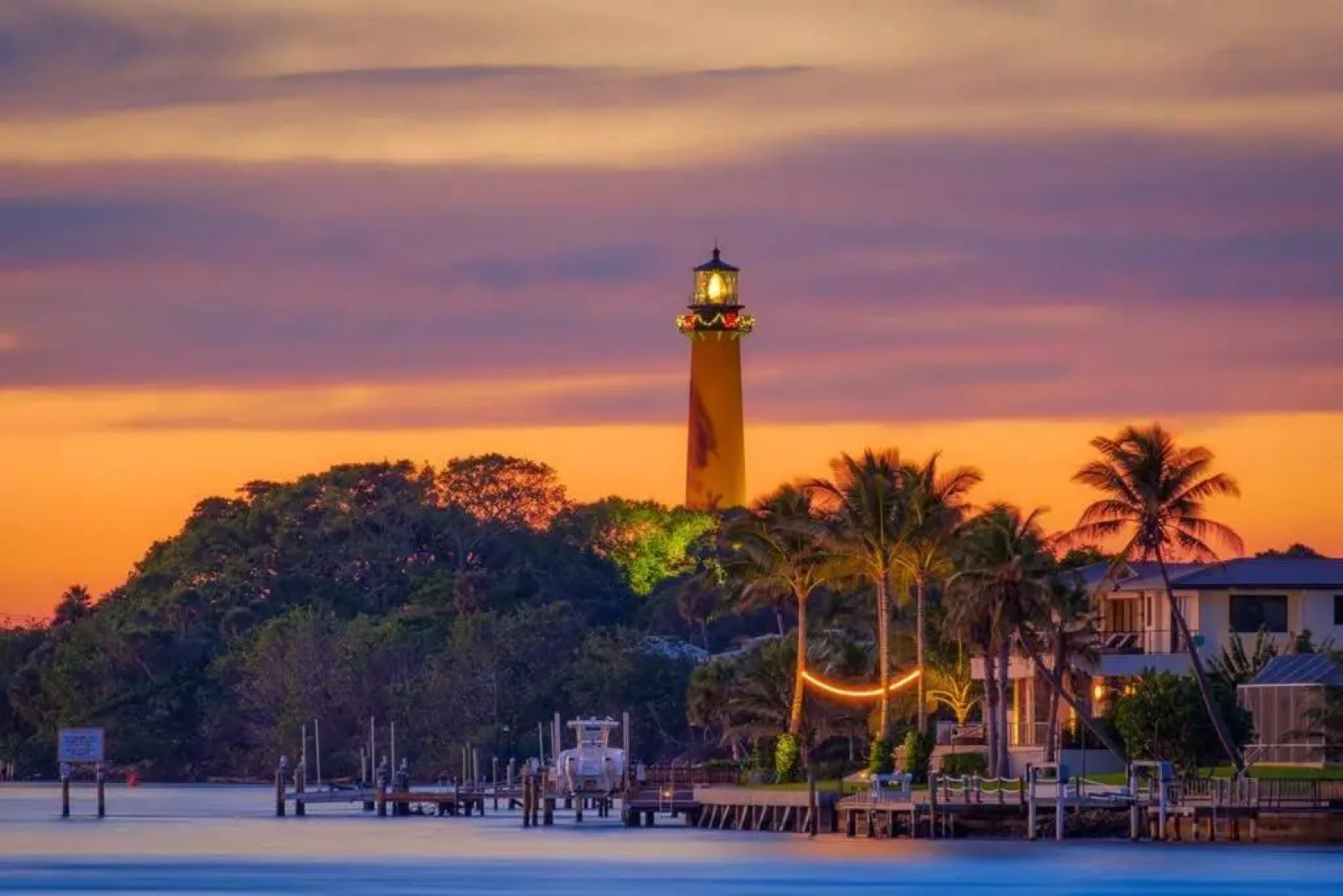 Guest Suite Paradiso by DIGSIFY Self Check in Private Entrance King Bed Free Parking Near PGA Beaches Roger Dean Stadium Fitteam Ballpark