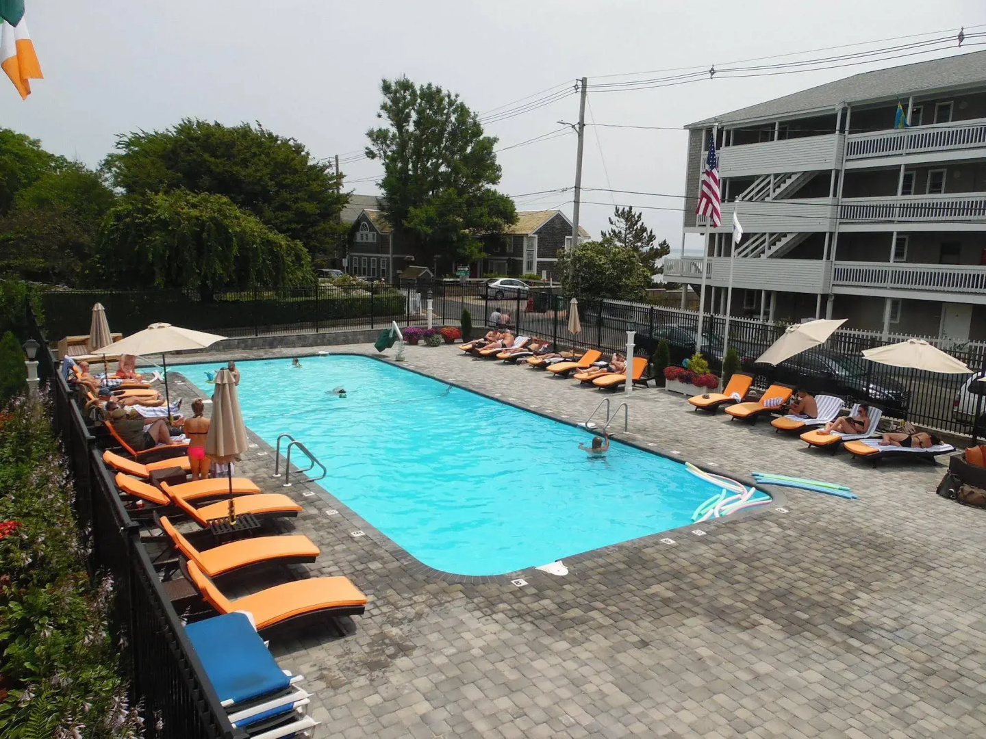 Surfside Hotel and Suites