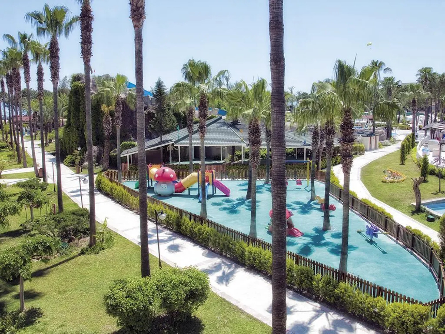 Dobedan World Palace