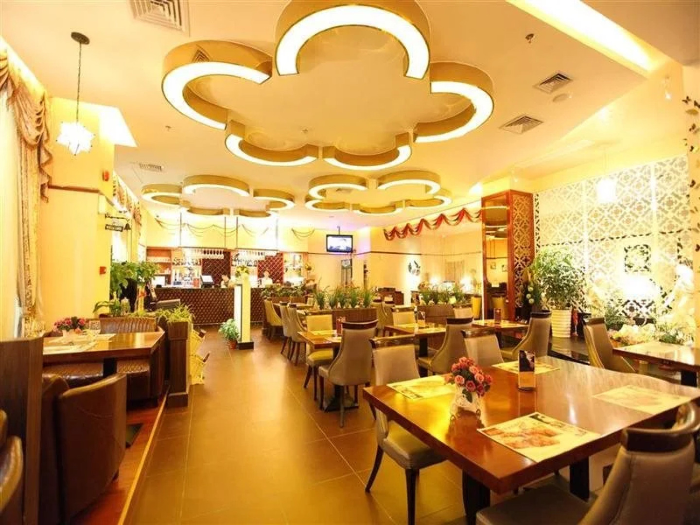 GreenTree Business Inn HuiZhou South Railway Station DanShui RenMin Road Business Hotel