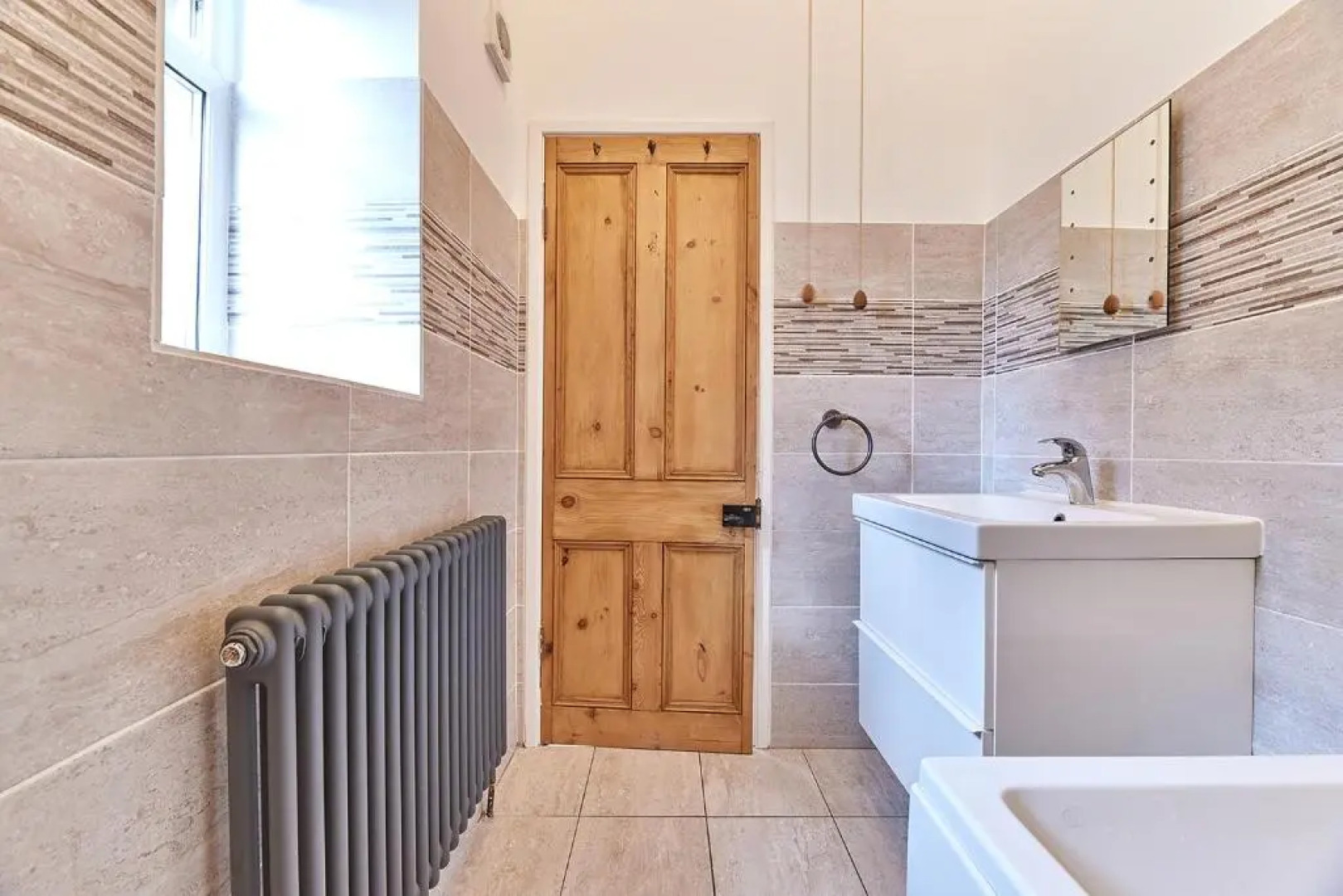 Host Stay The Old Courtroom Flat