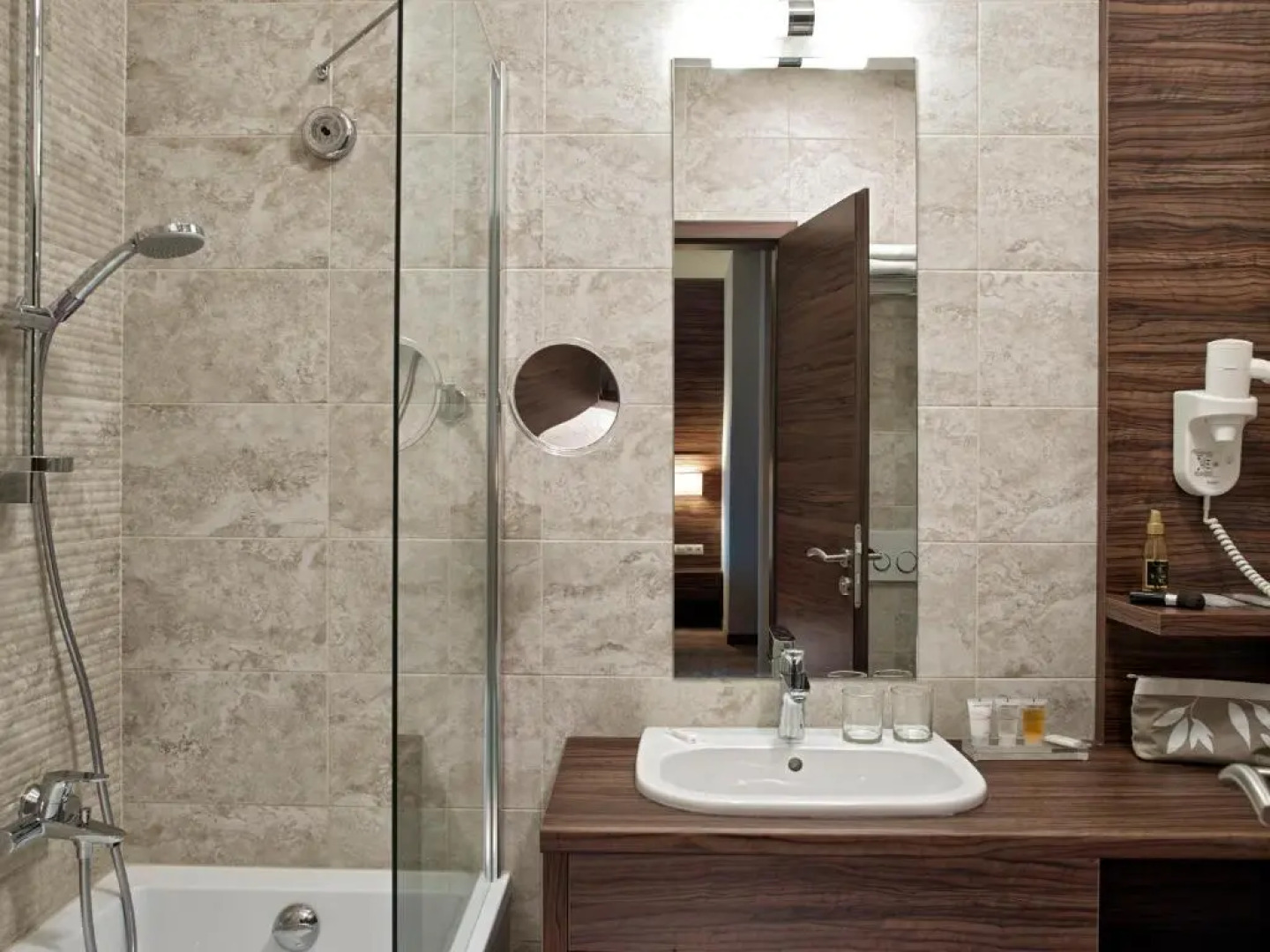 Aqua Camp Mobilházak - Thermál Kemping Tiszakécske