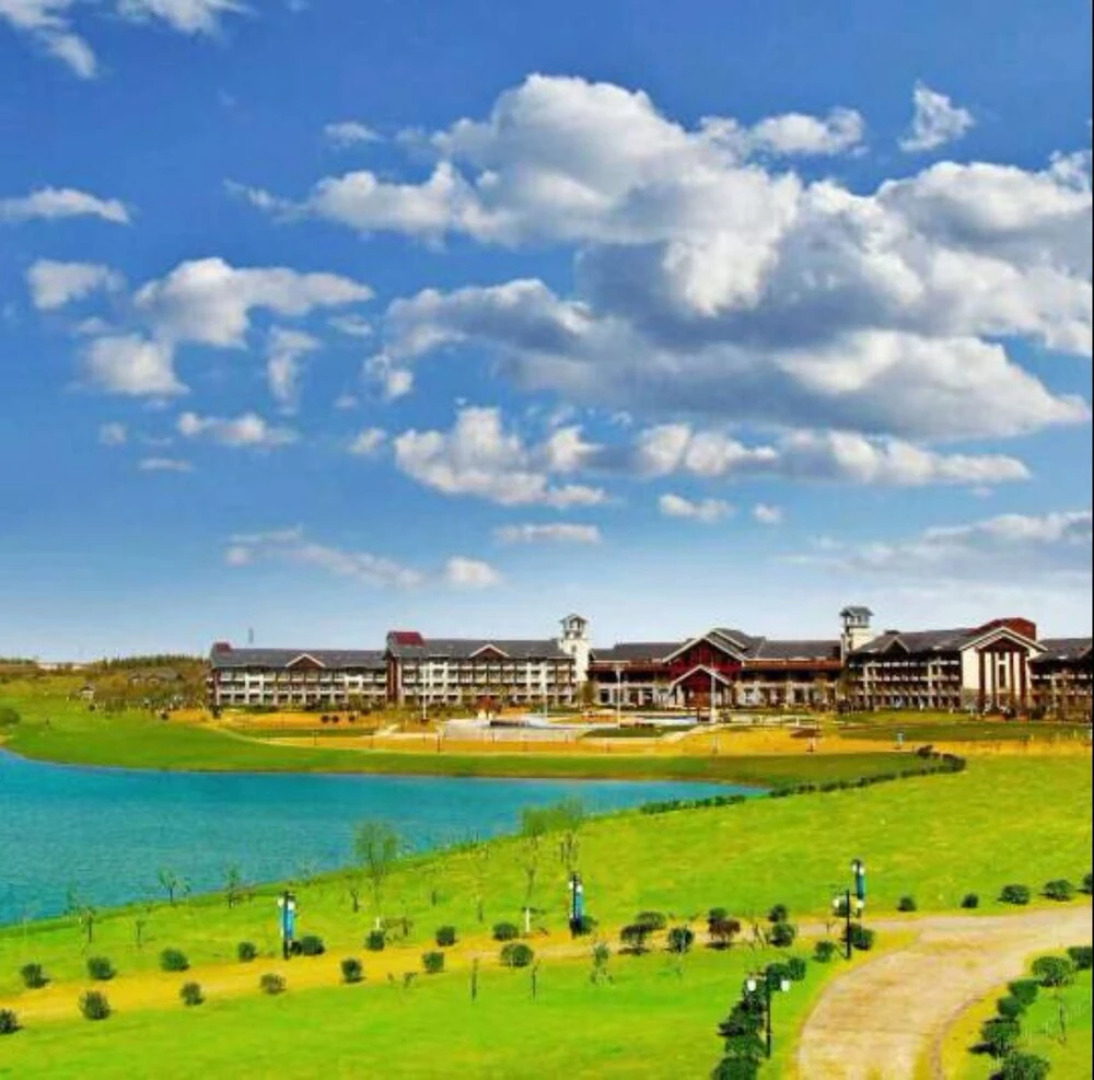 Queshan Lake Arcadia International Resort