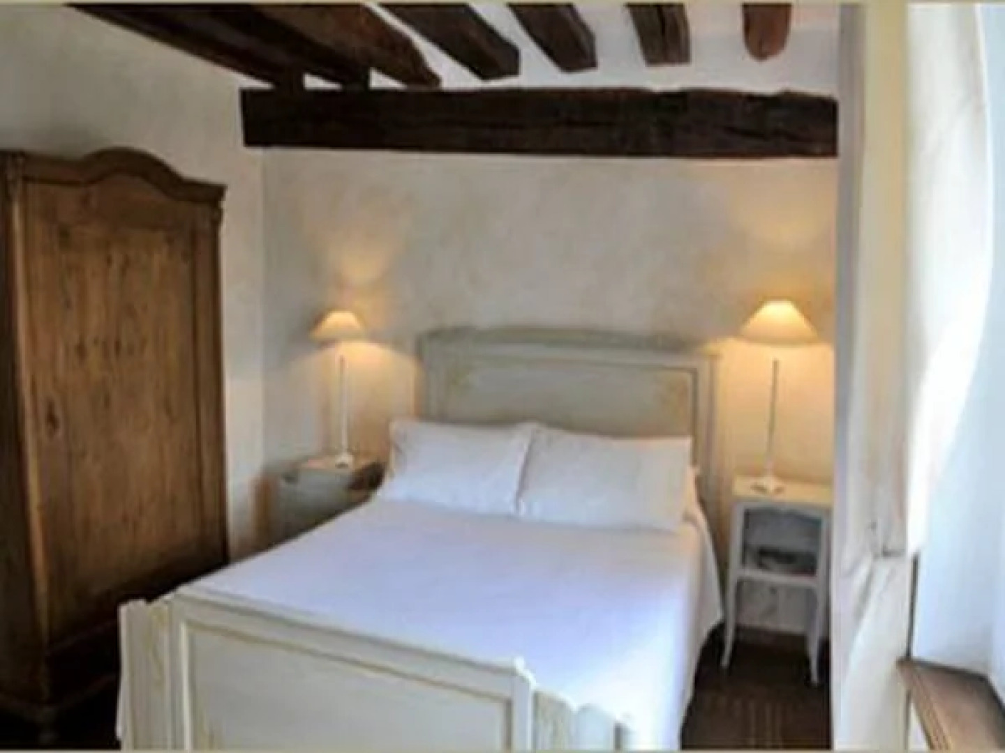 Aux Fleurs de Cerises