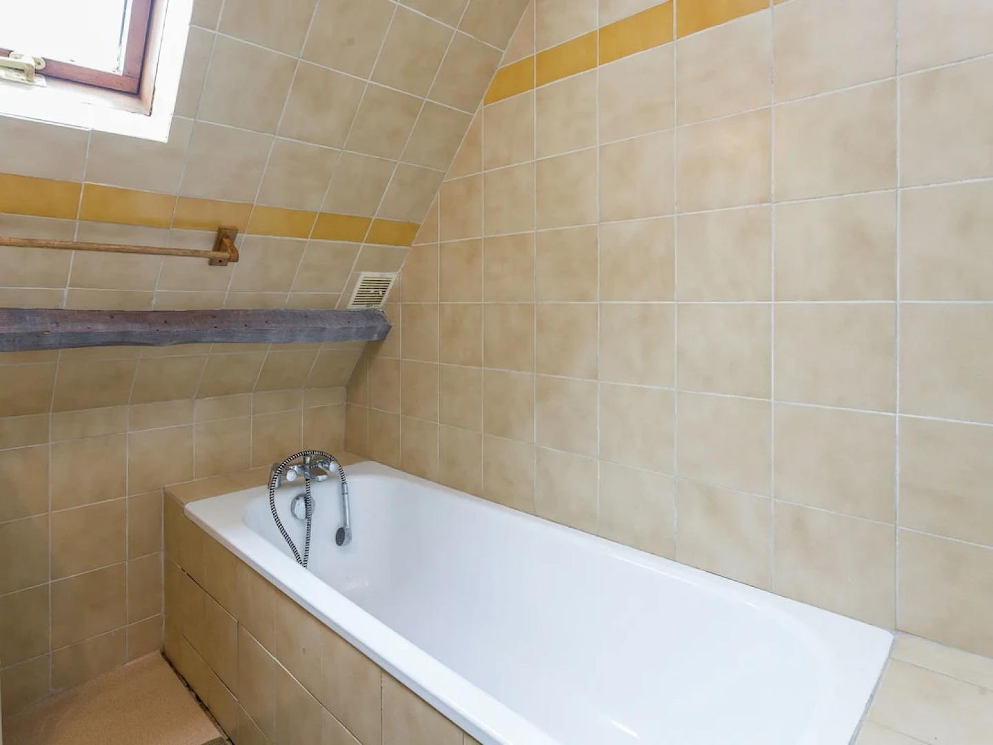 Beautiful Holiday Home in Wooded Grounds Near Villefranche-du-périgord