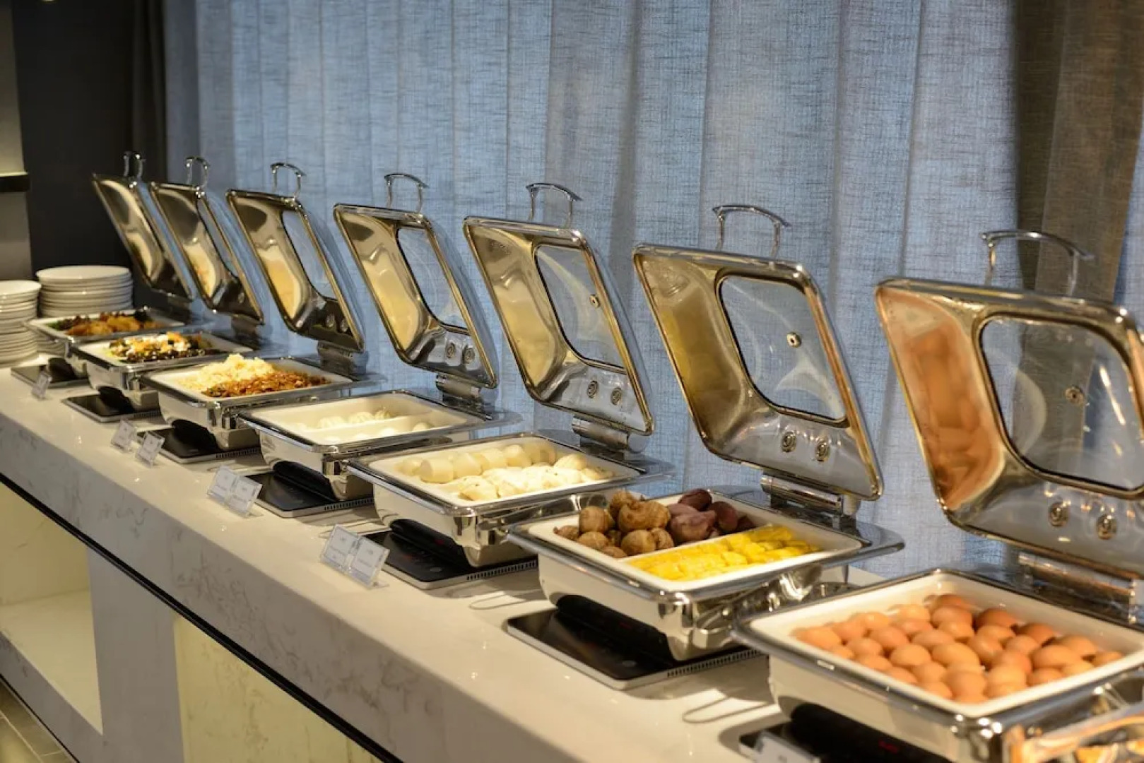 Atour Hotel Railway Station Dalian