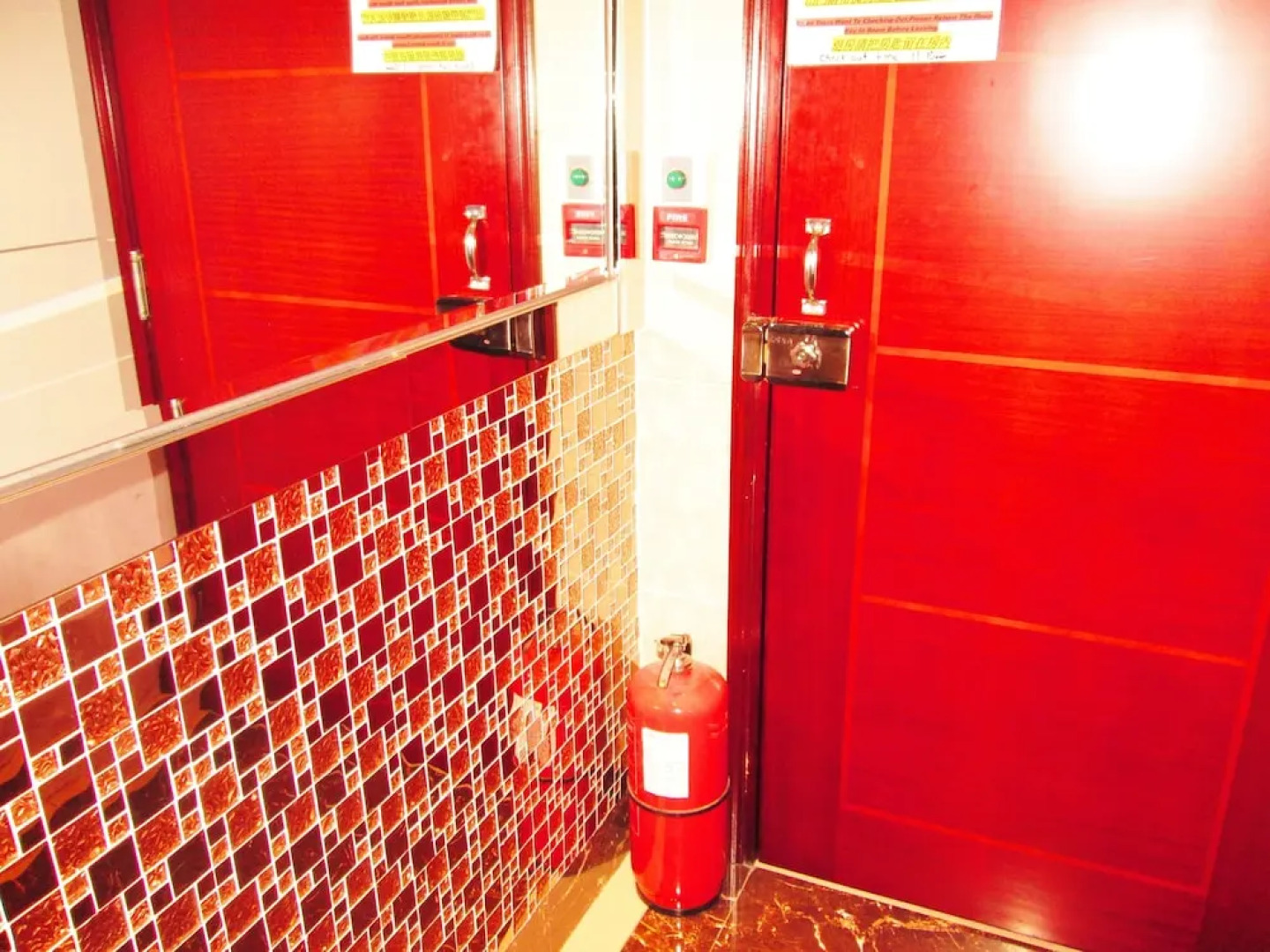 Peace Guest House - Hong Kong