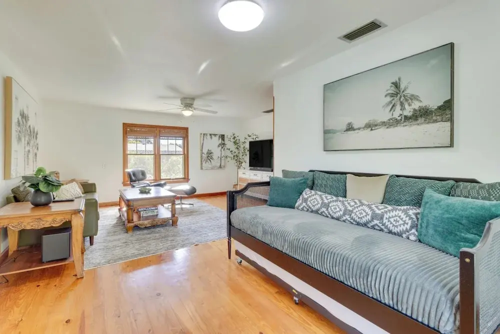 Mount Dora Home: Private Pool, Spa & Tropical Bar!