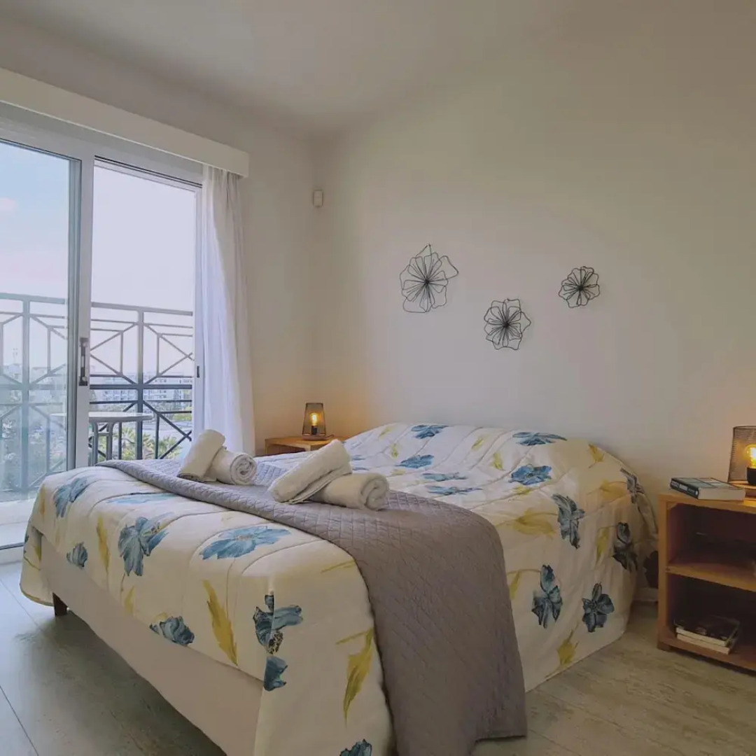 99 LIM - Stay Almeria Apartment