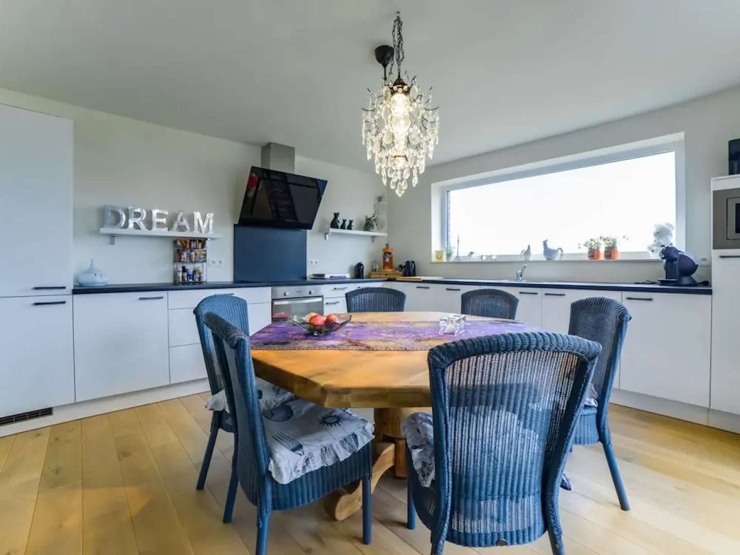 Charming Holiday Home in Seloignes with Garden