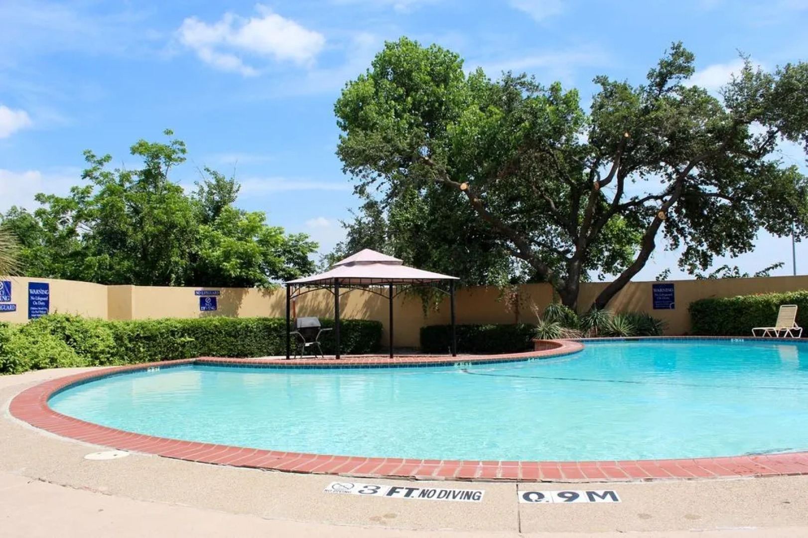 Studio 6 Fort Worth, TX – Downtown East