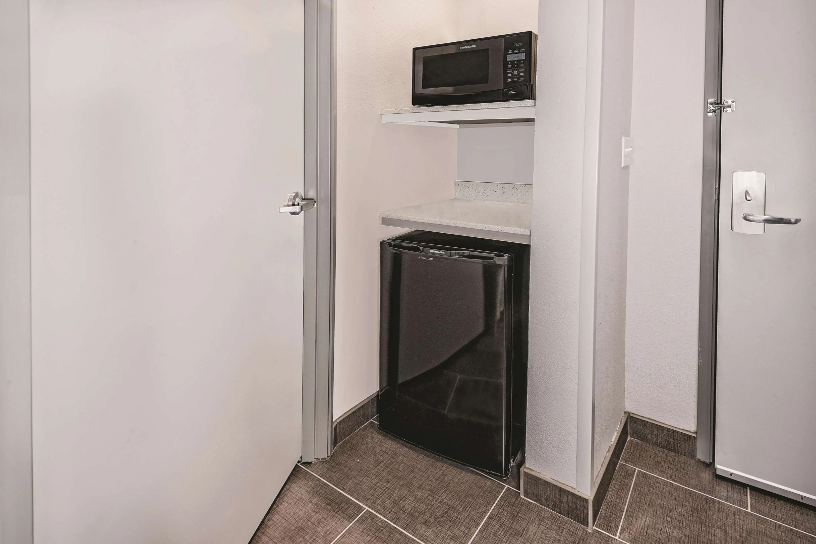 La Quinta Inn & Suites by Wyndham Dallas Grand Prairie North