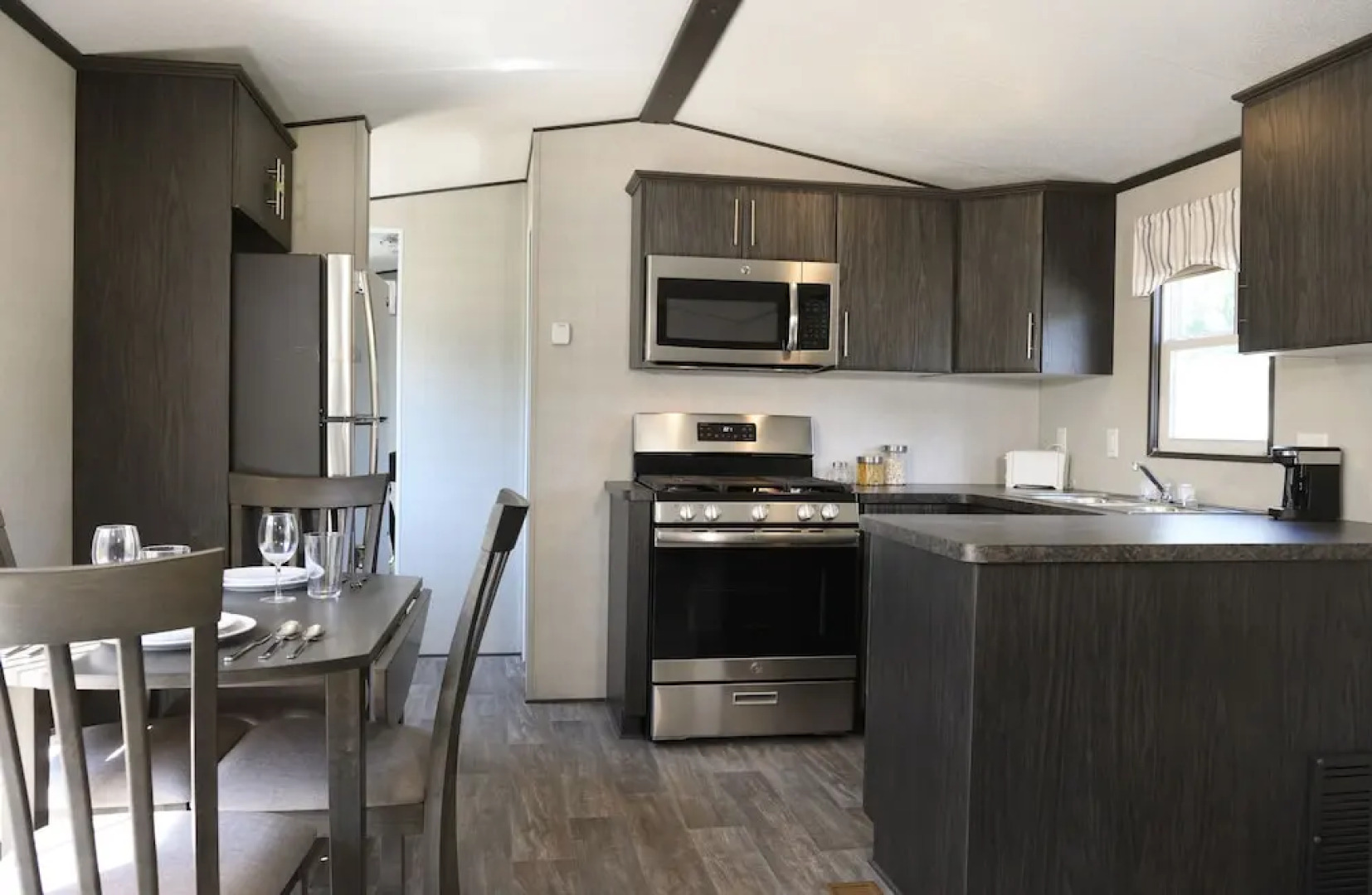 Great Blue Resorts - Cherry Beach Resort