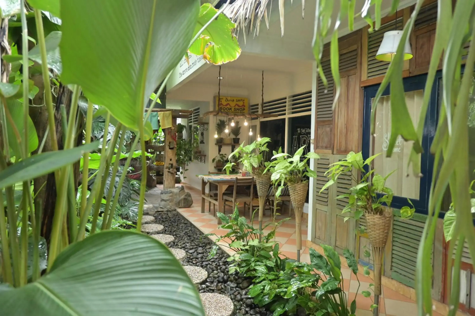 Happy Buddha Hostel