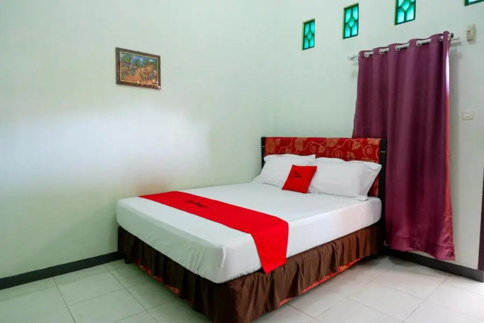 RedDoorz near Universitas Cokroaminoto Palopo