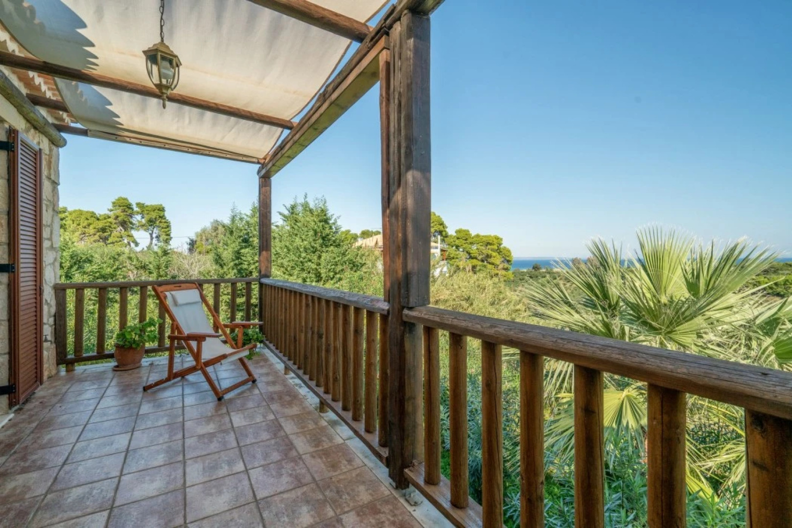 Myrties stone houses