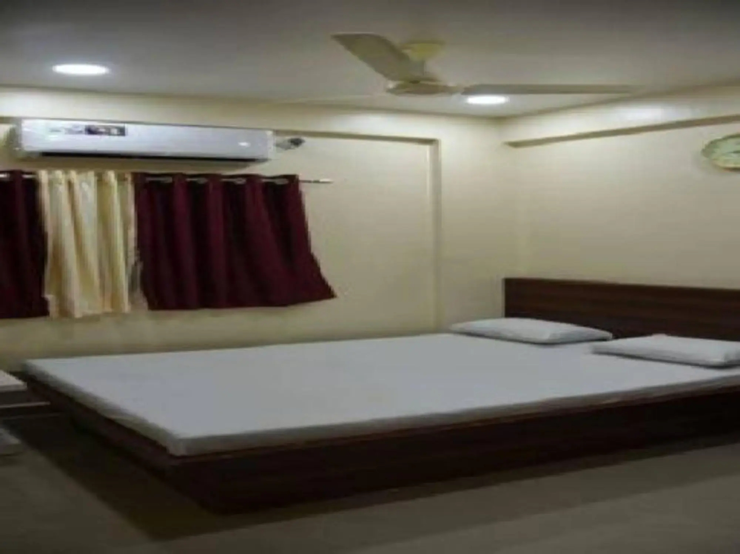 Yashraj lodge