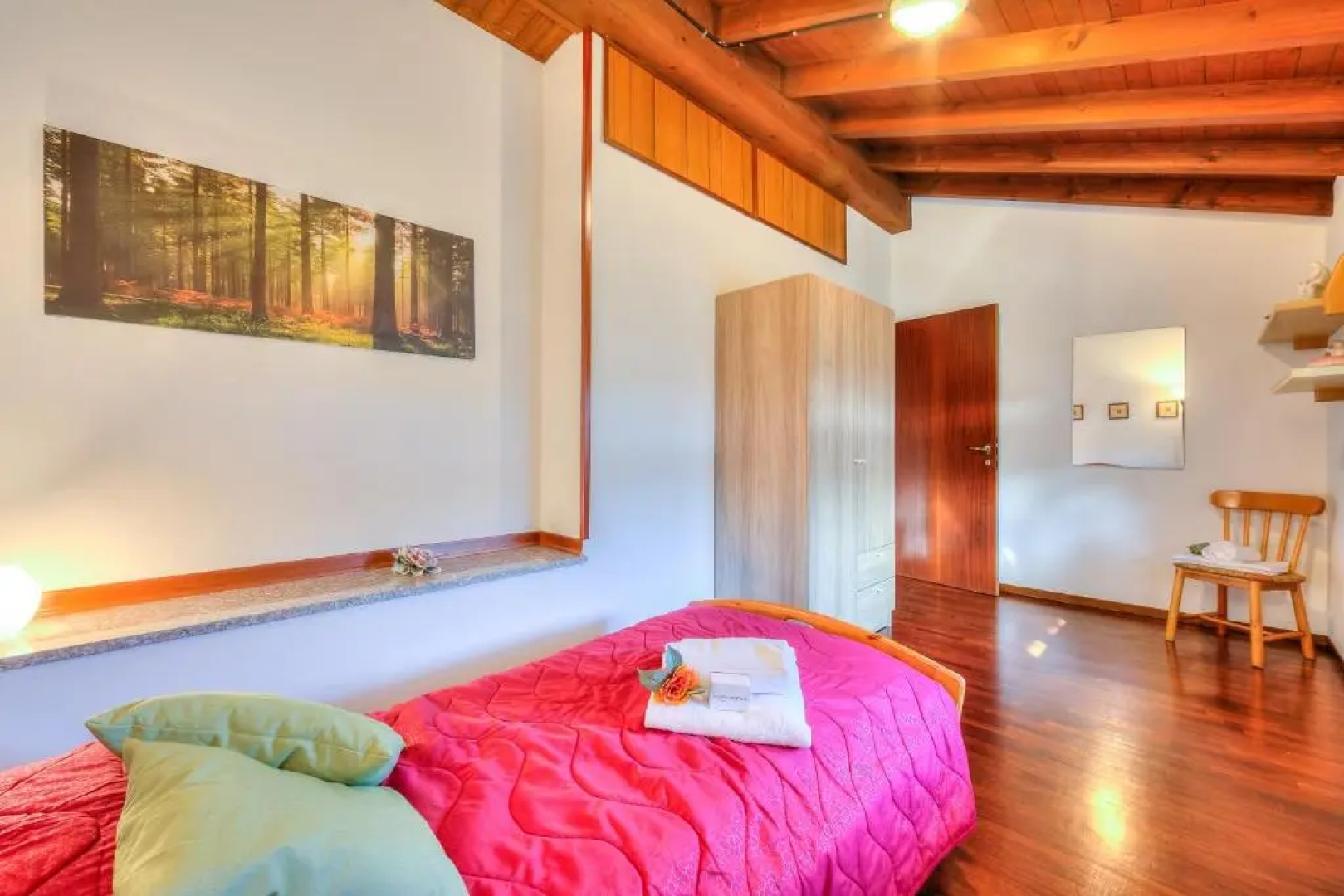Cedar House Villa Few Minutes From Lake