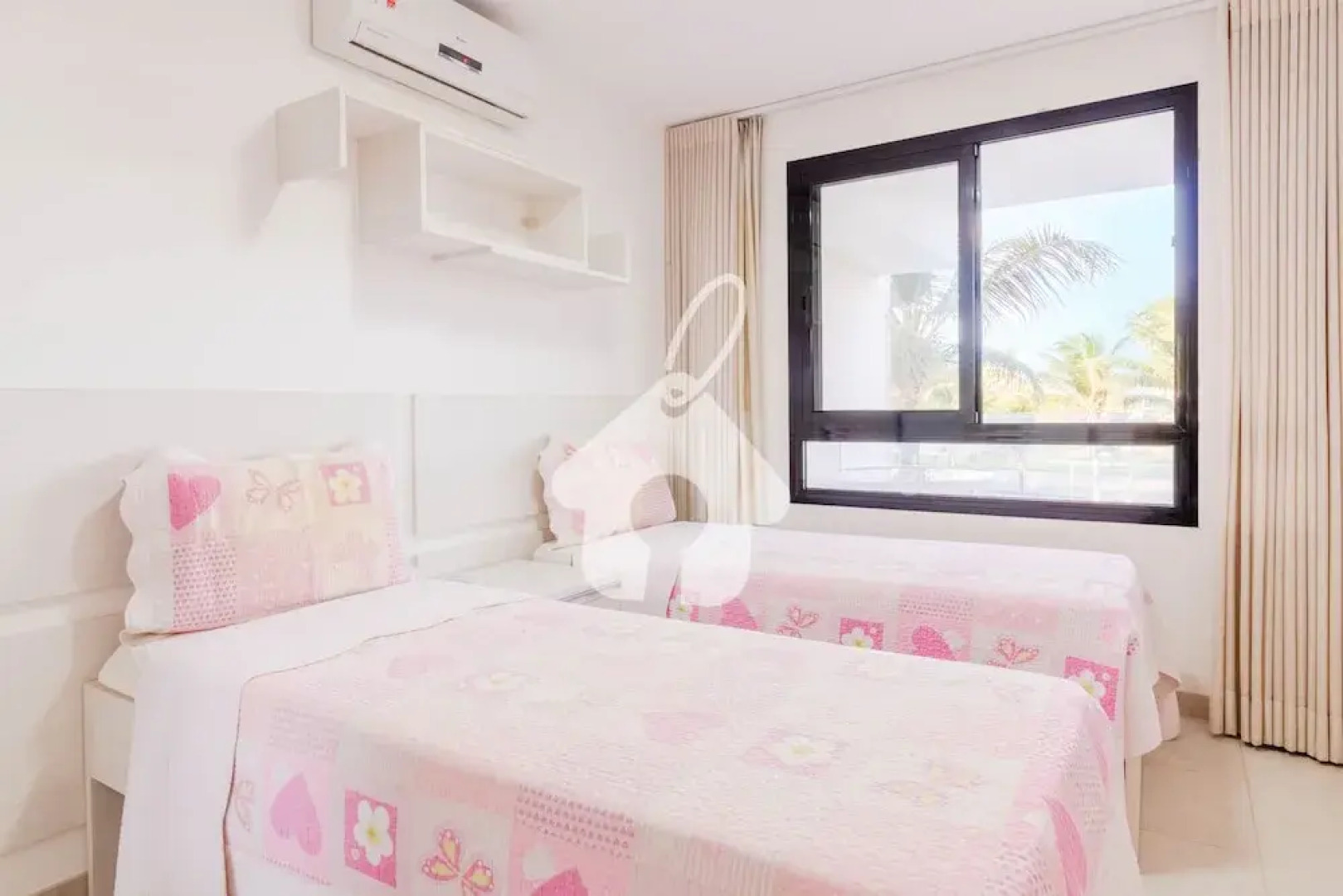 PF14 Great 2 Bedroom Apartment