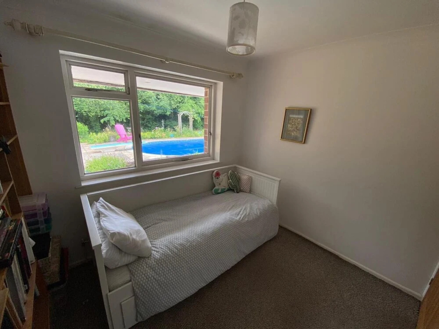 Family Home With Large Garden and Pool Near Totnes