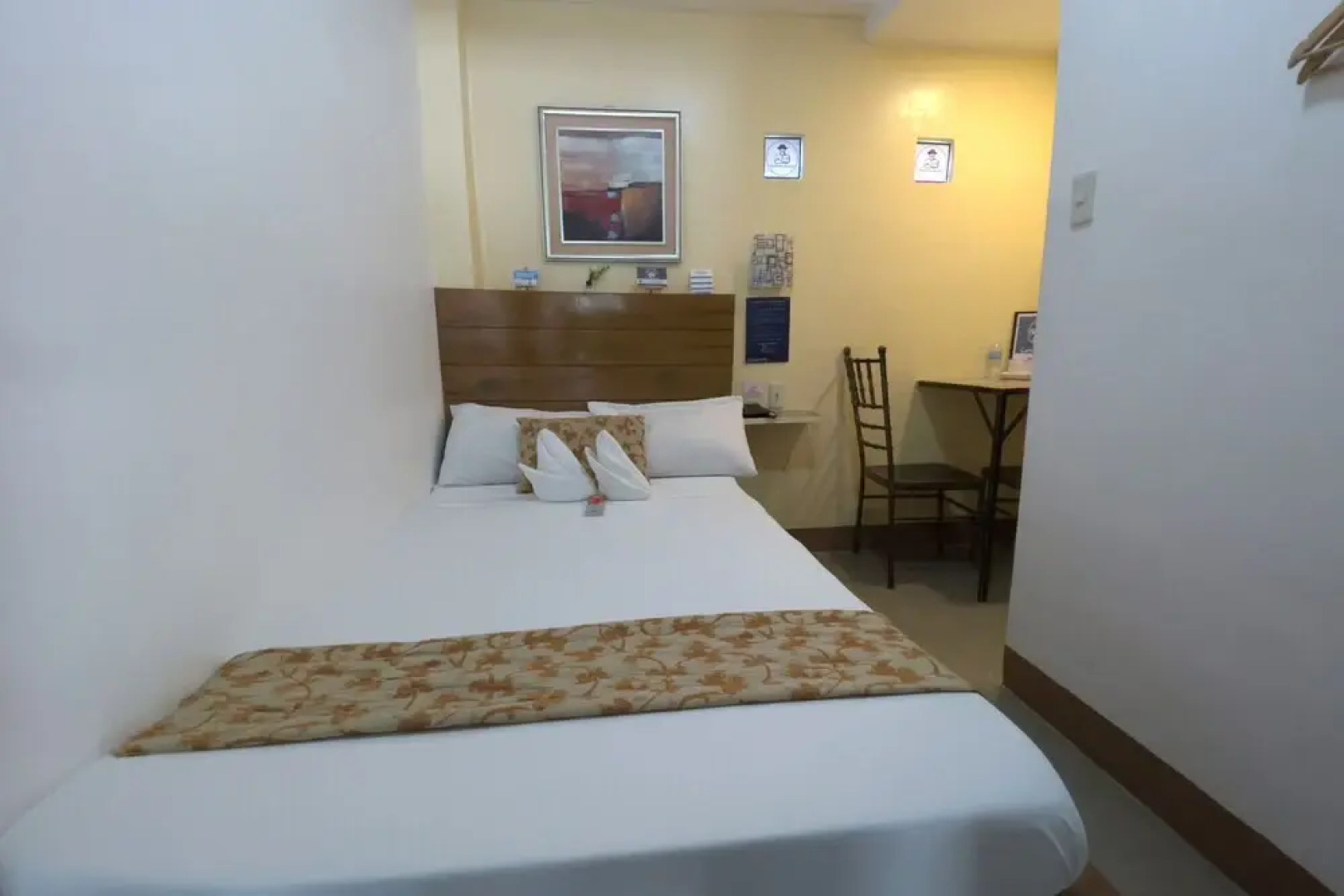 Captains Suites Albay