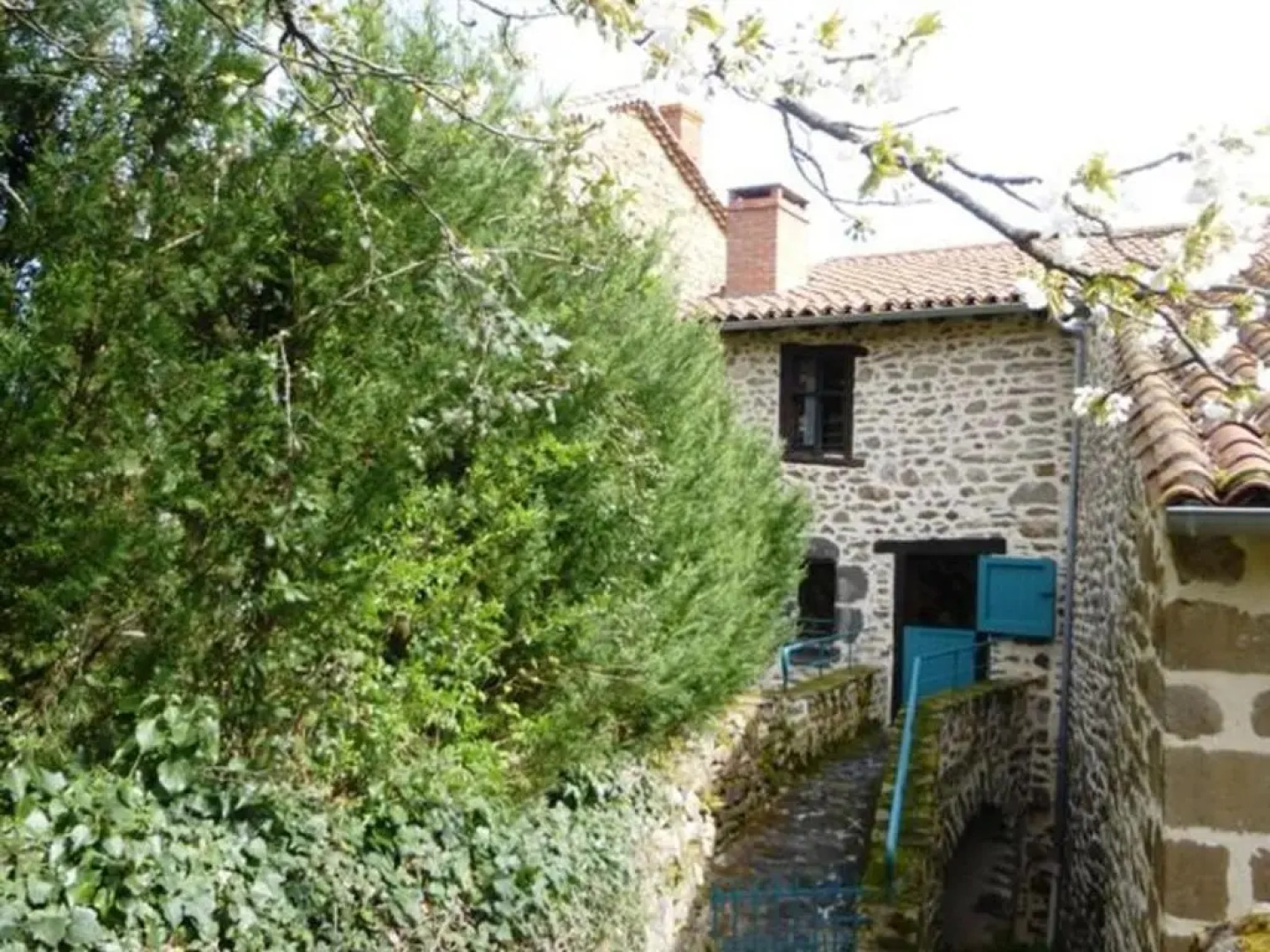 Gîte Villeneuve-d'Allier, 6 pièces, 10 personnes - FR-1-582-183