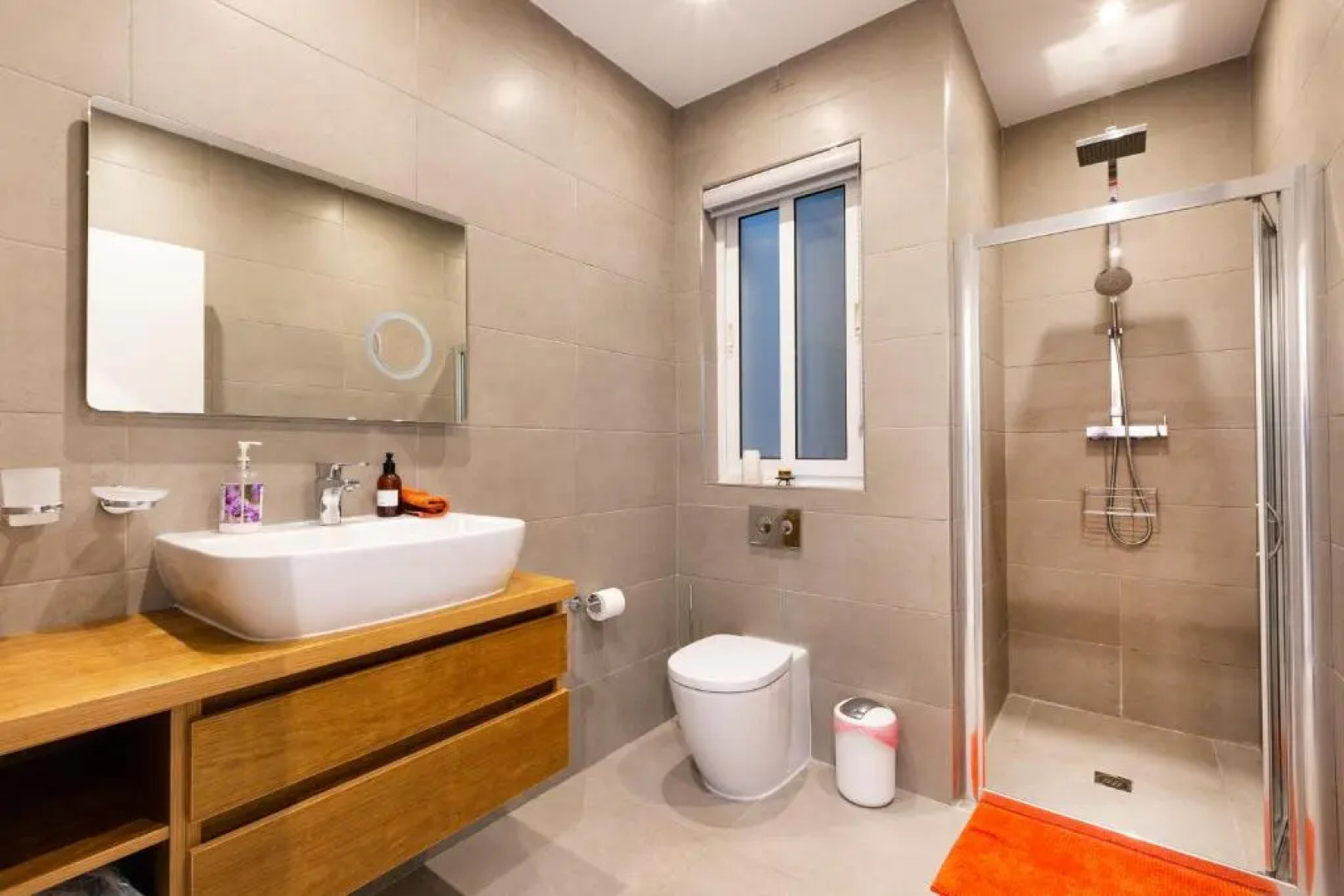 NGH12 - Lovely, spacious 2 bedroom apartment.