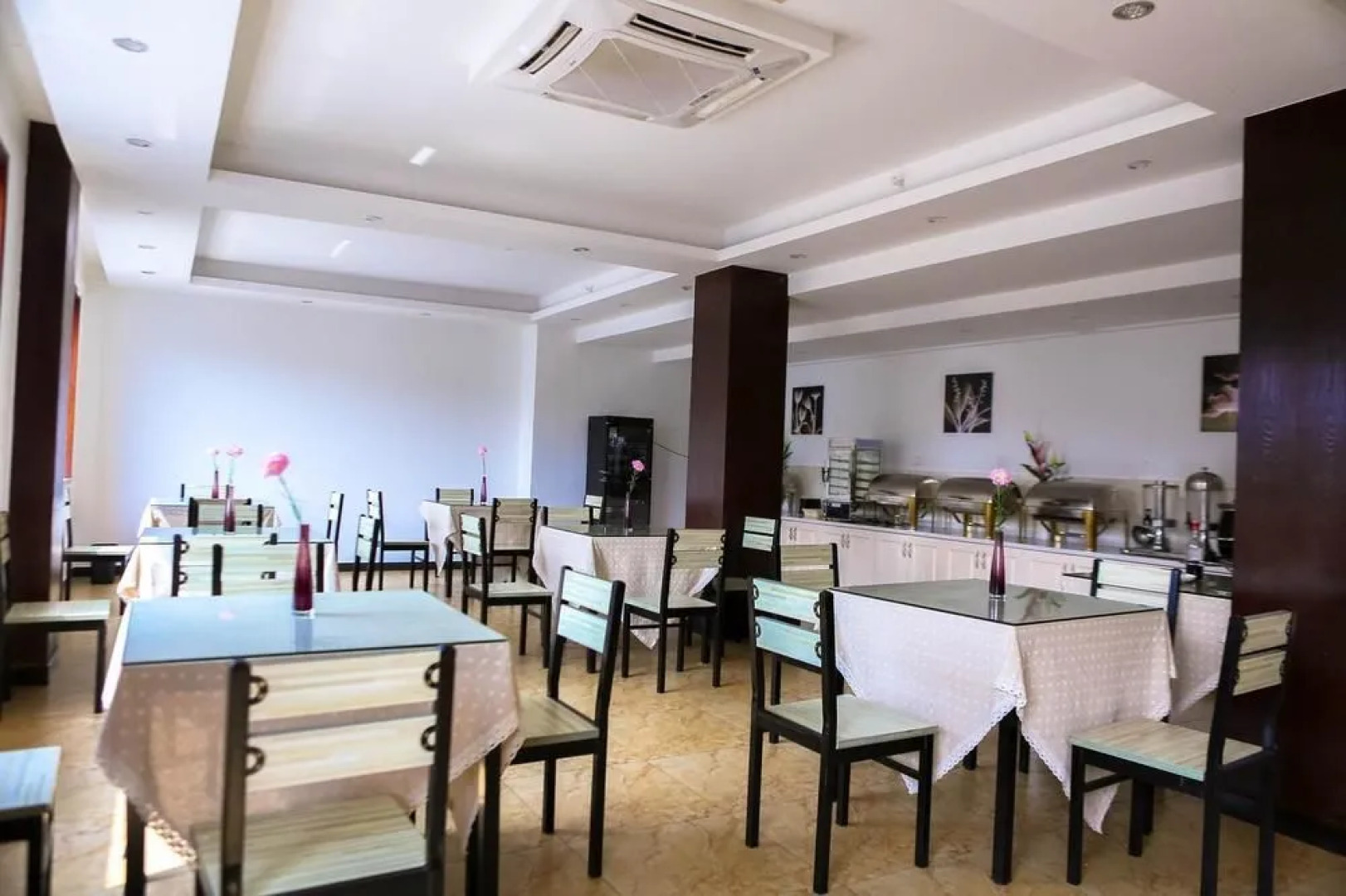 Kaili Business Hotel