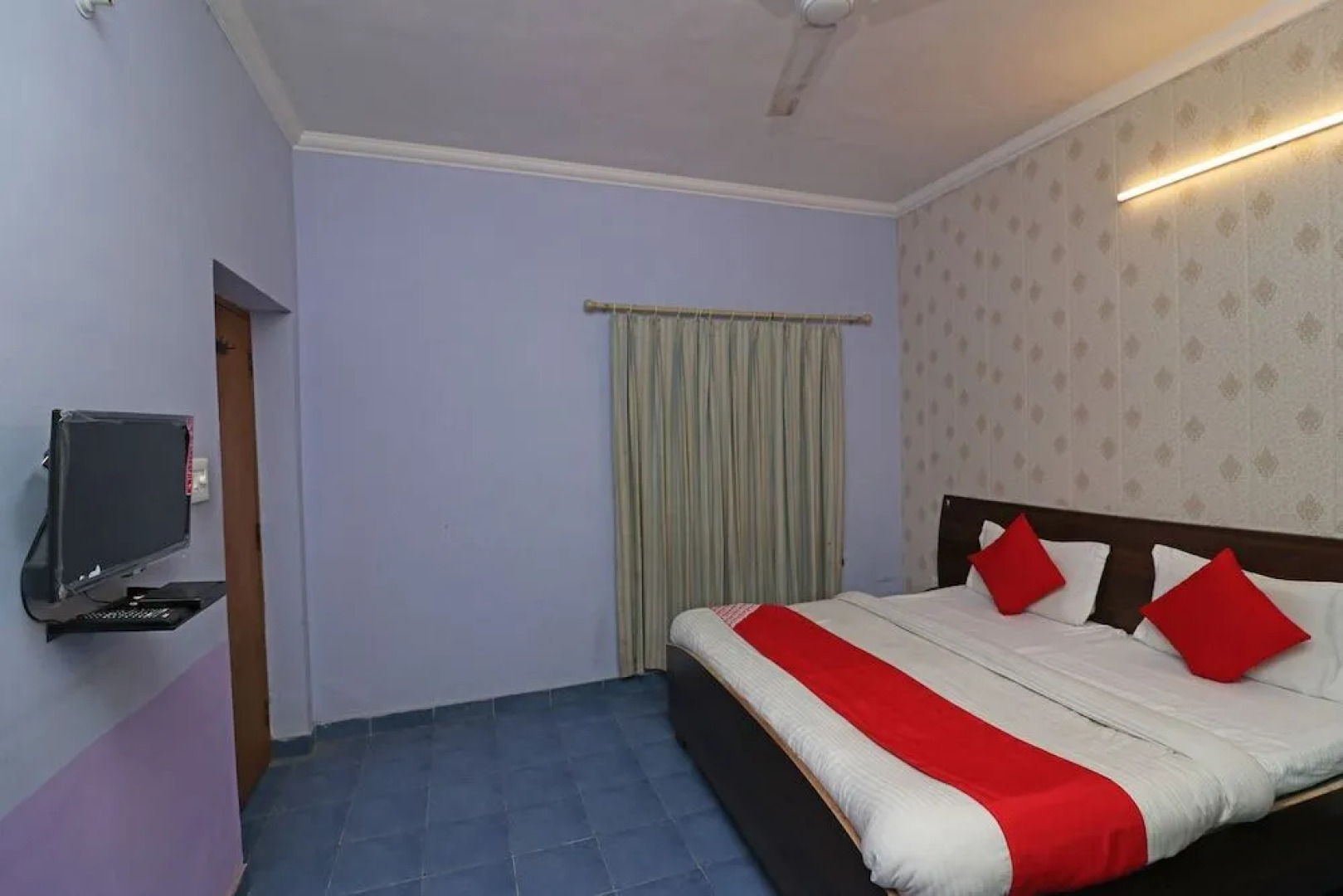 OYO 16270 Hotel Sweet Home