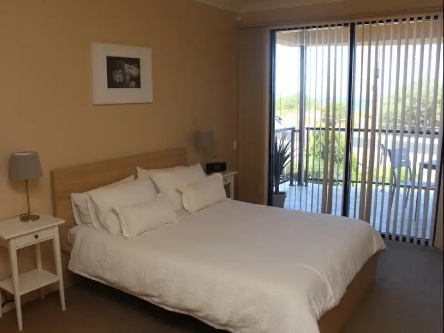 The Lighthouse - Beachfront Accommodation