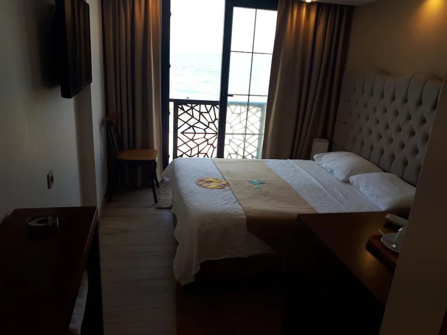 The Klazomenai Marine Hotel