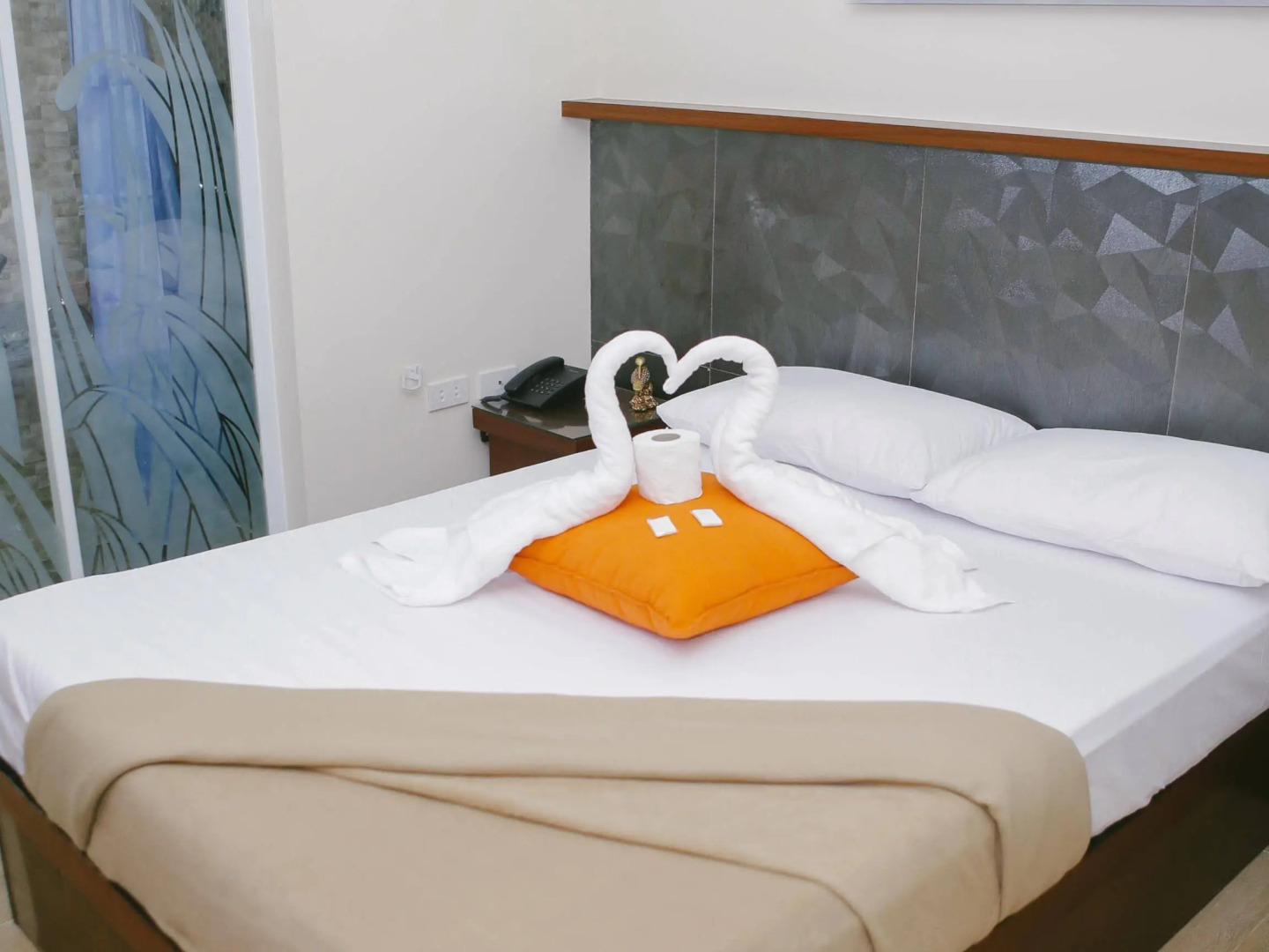 Ey Miner Suites Borromeo