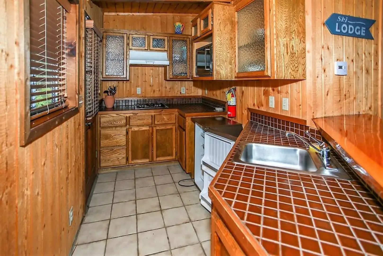 Summit Paradise 845 by RedAwning