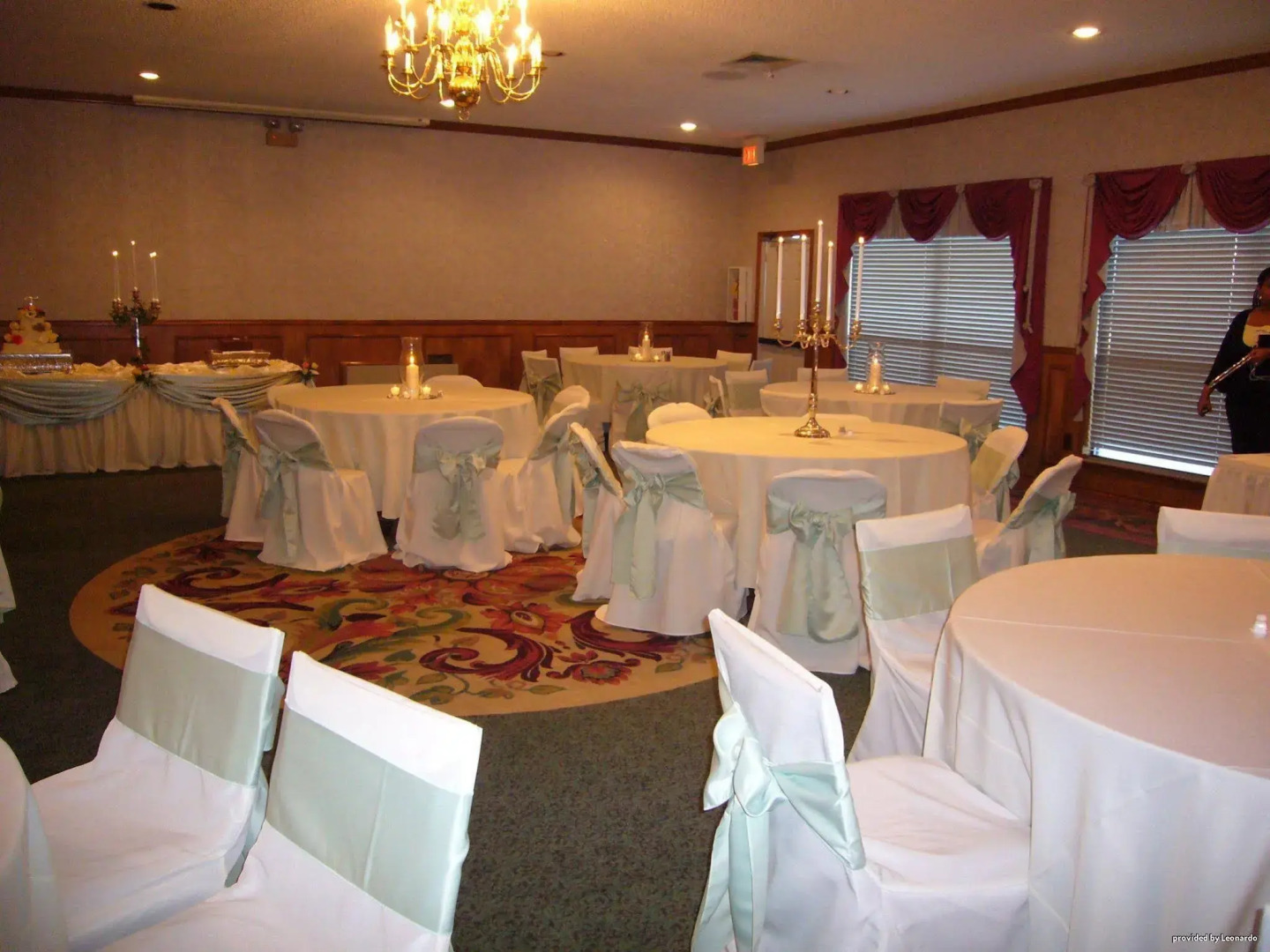 Red Roof Inn & Suites Sulphur Springs