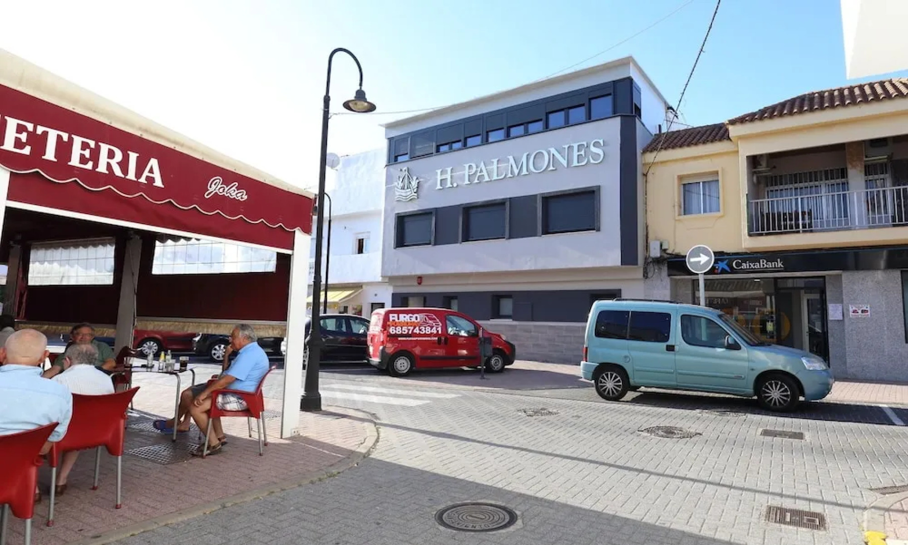 Hostal Palmones