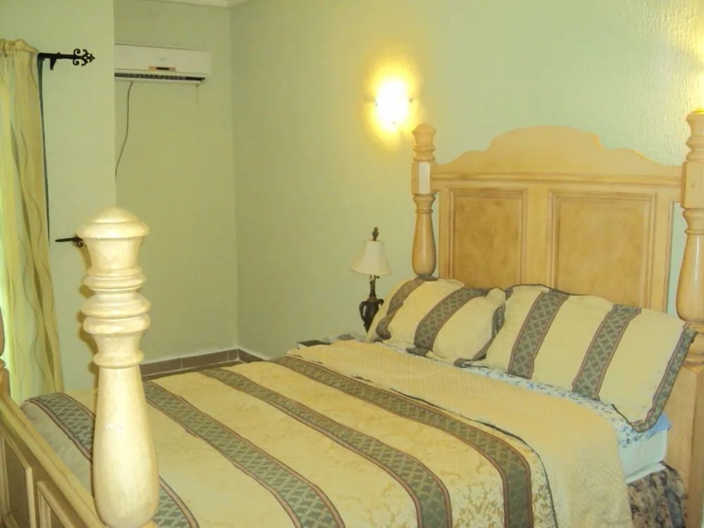 Tiffany Hotel and Towers