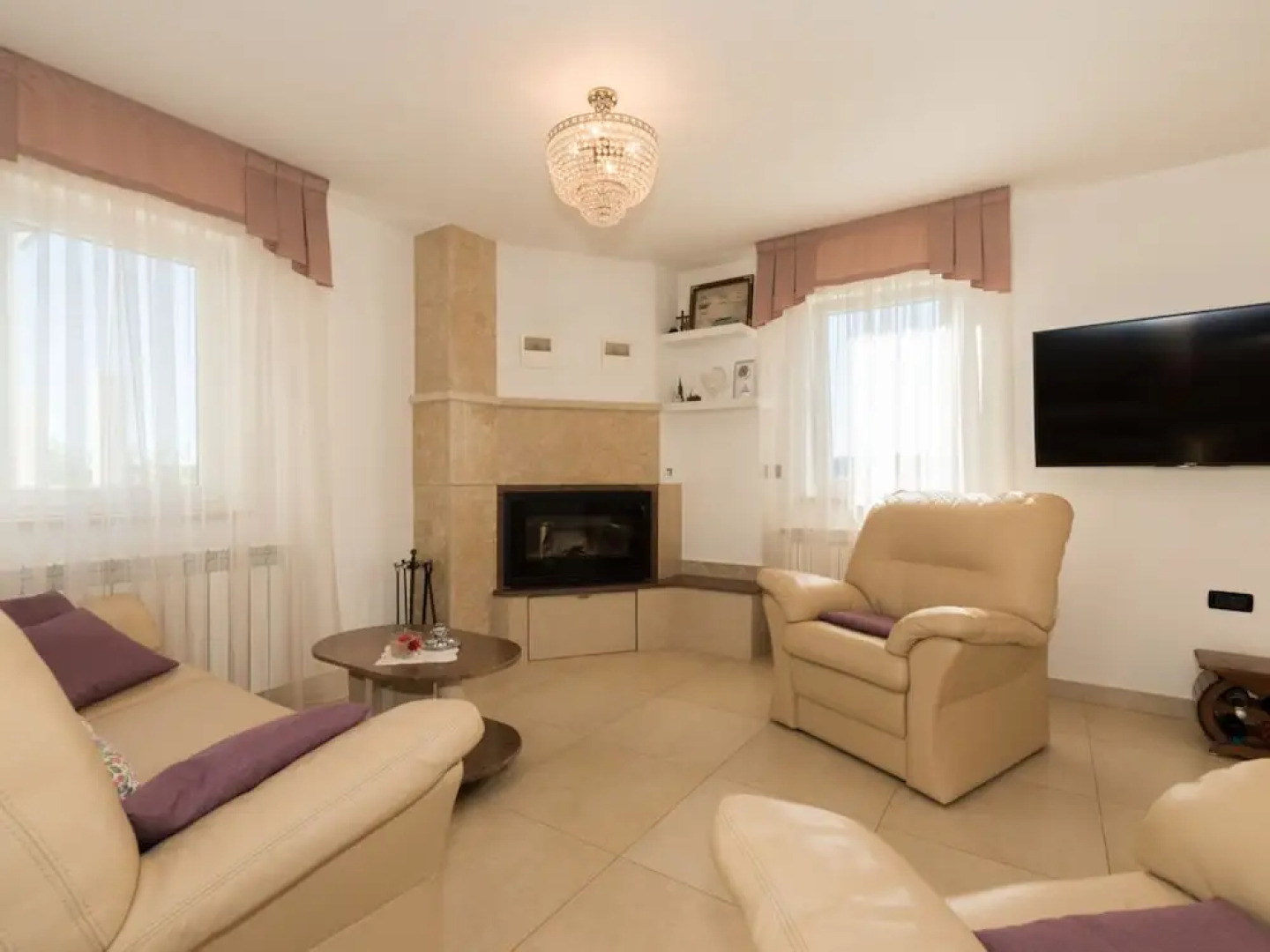 Spacious Holiday Home with Beautiful Sea View From All Parts of the House