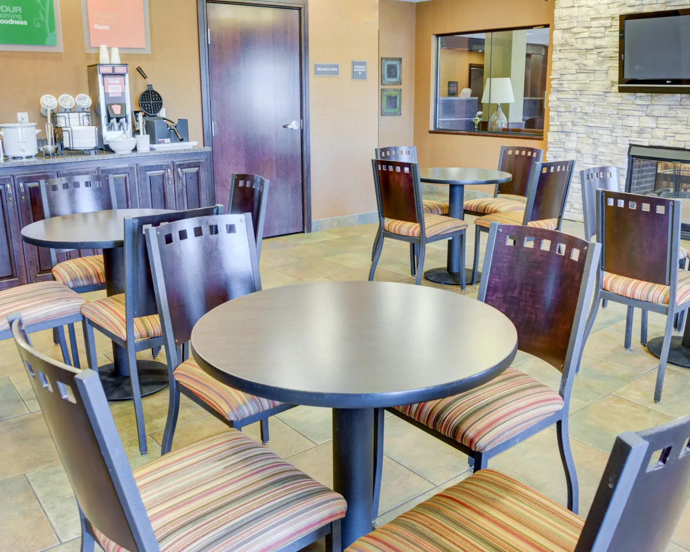 Comfort Inn & Suites Russellville I-40