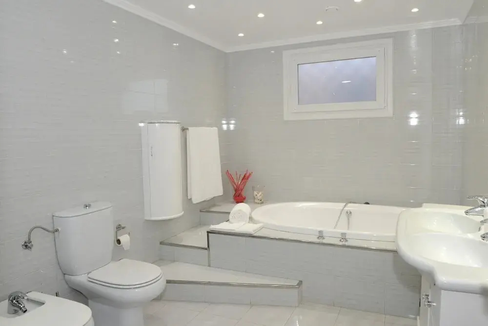Vila do Vale by MHM